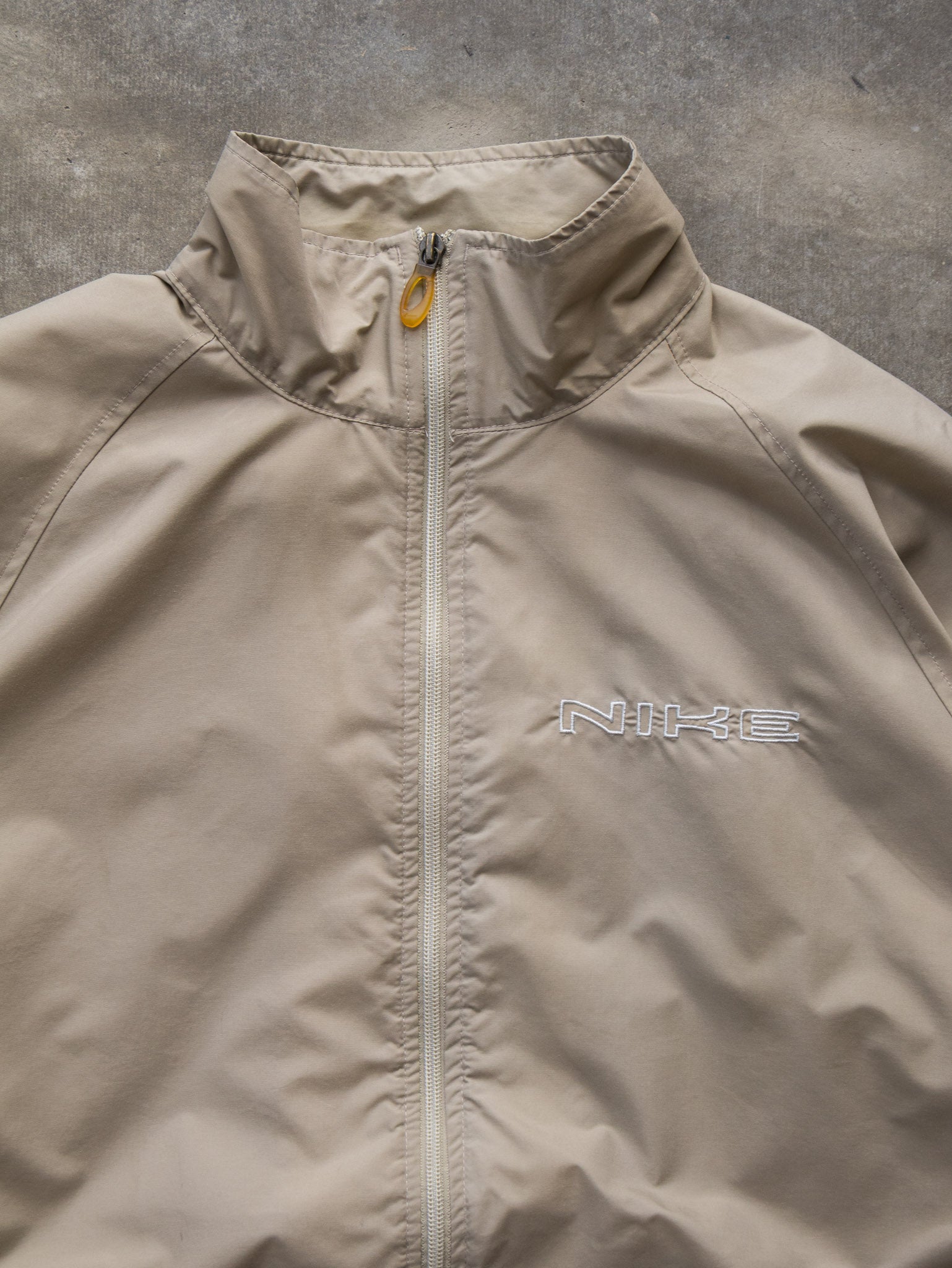 Vintage 00s Beige Nike Spell Out Windbreaker (L)