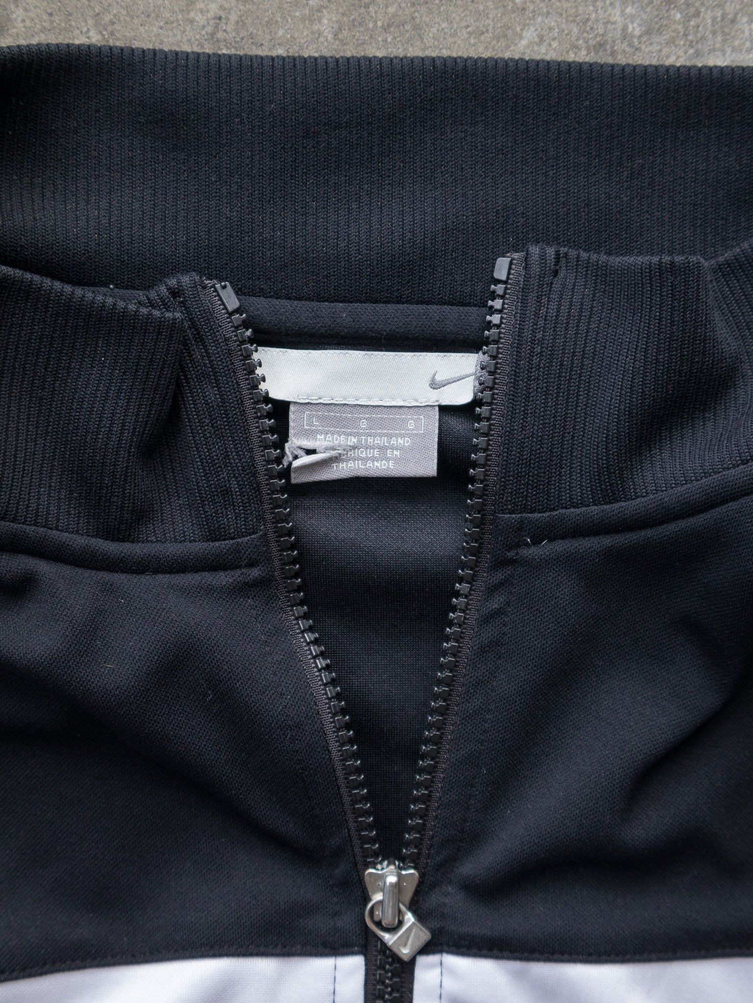 Vintage 00s Black & White Nike Track Jacket (L)
