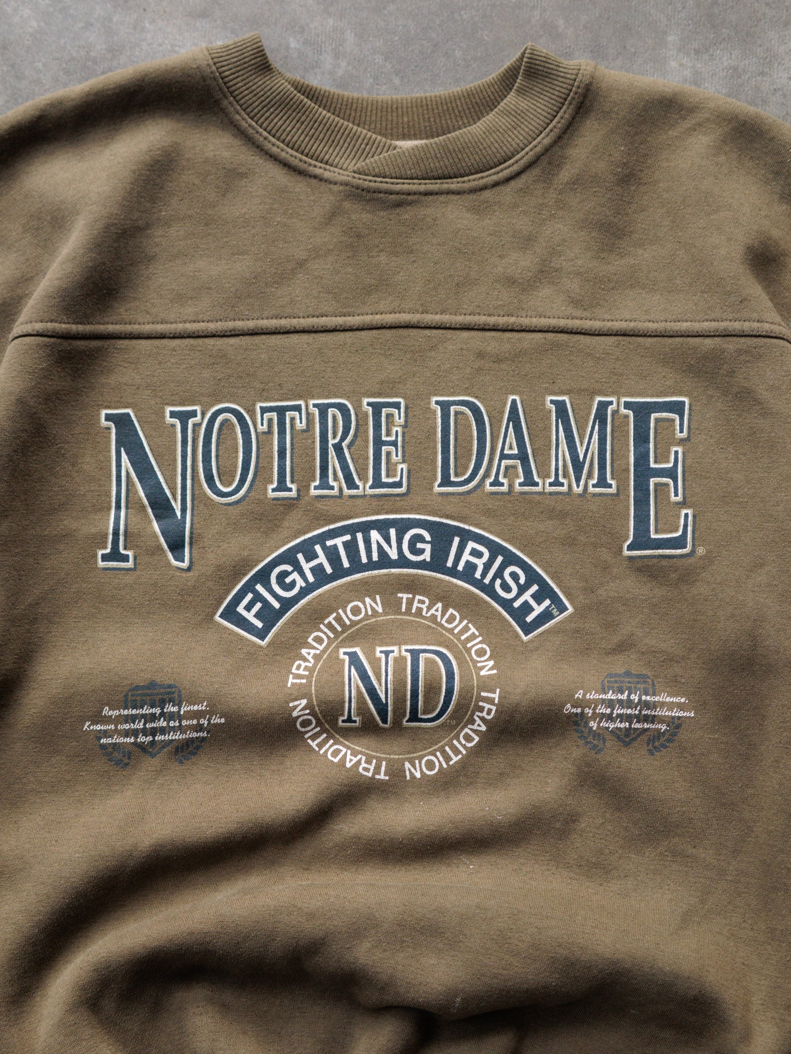 Vintage 90s Brown Notre Dame Fighting Irish Sweatshirt (M)