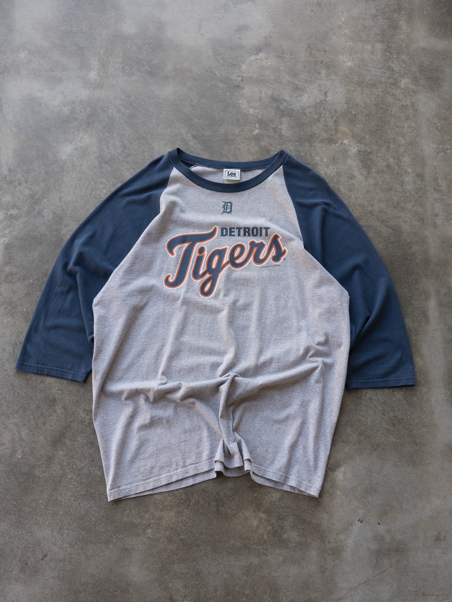 Vintage 2005 Grey & Navy Detroit Tigers Raglan Tee (2XL)