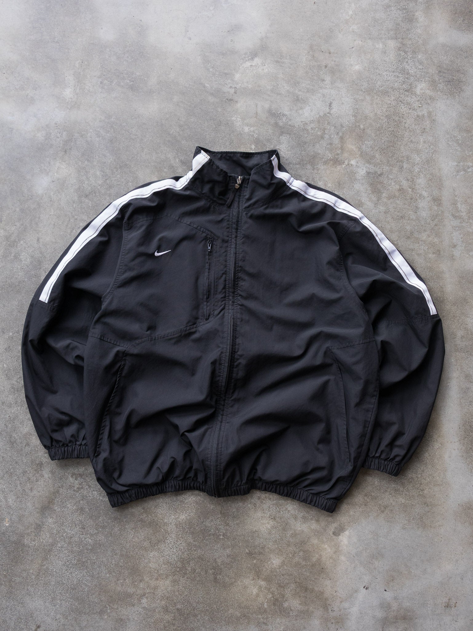 Vintage 00s Black Nike Windbreaker (L)
