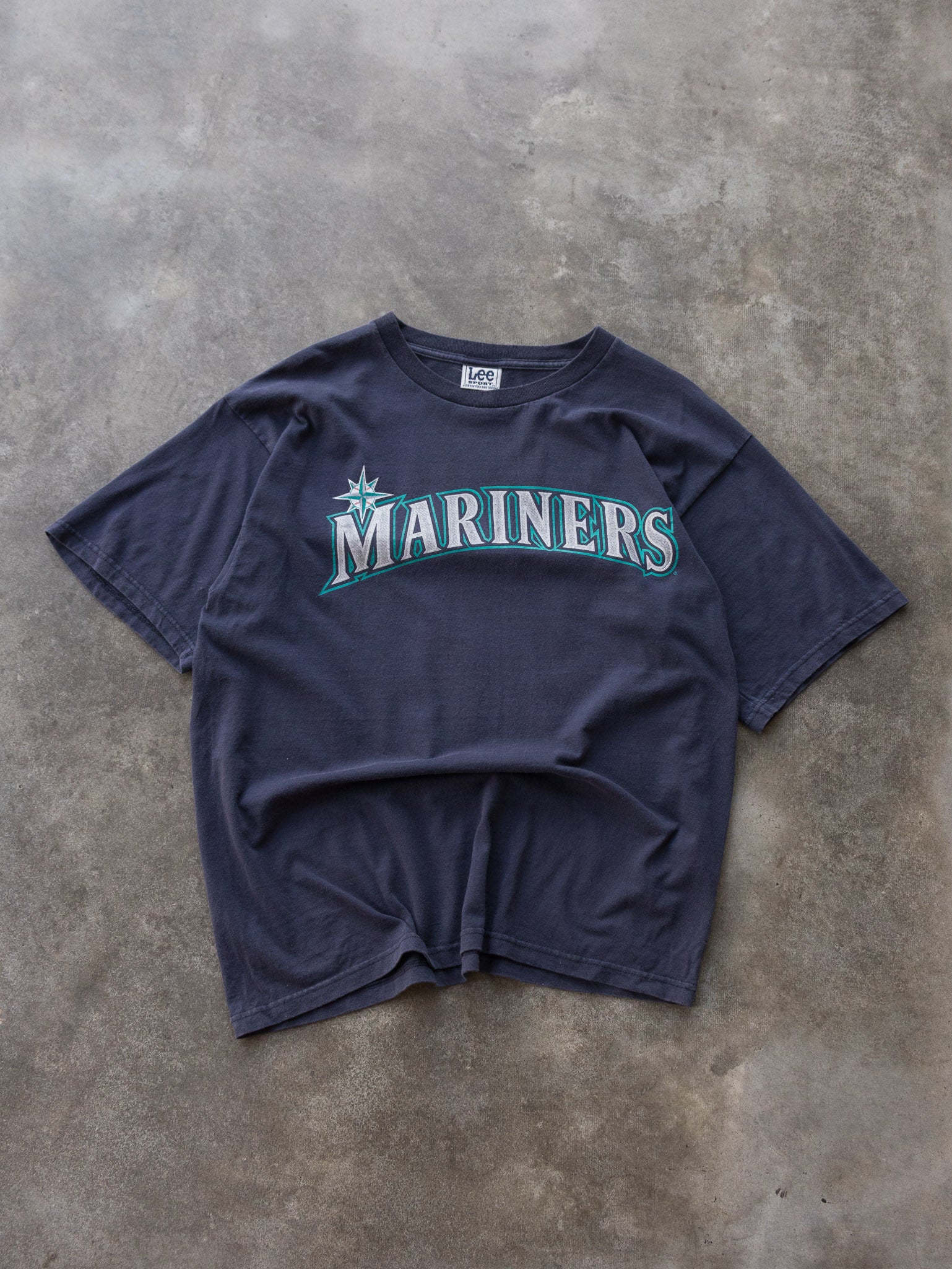 Vintage 2002 Navy Seattle Mariners Ichiro Suzuki Tee (L)