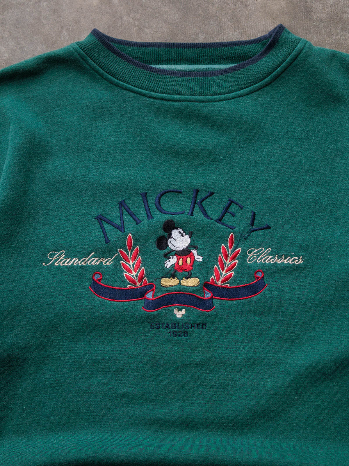 Vintage 90s Green Disney Mickey Mouse Sweatshirt (XL)