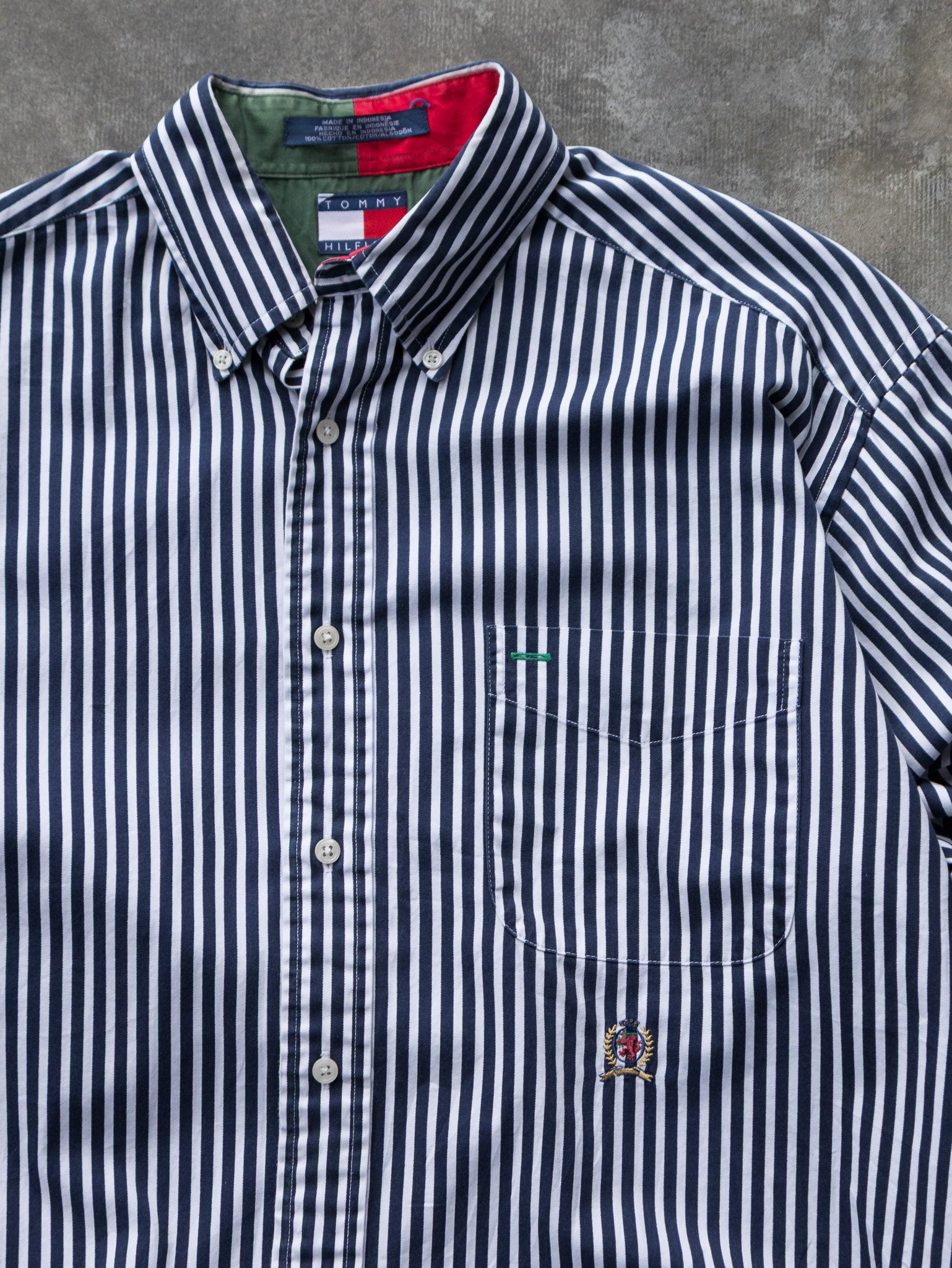 Vintage 90s Navy & White Tommy Hilfiger Striped Shirt (M)
