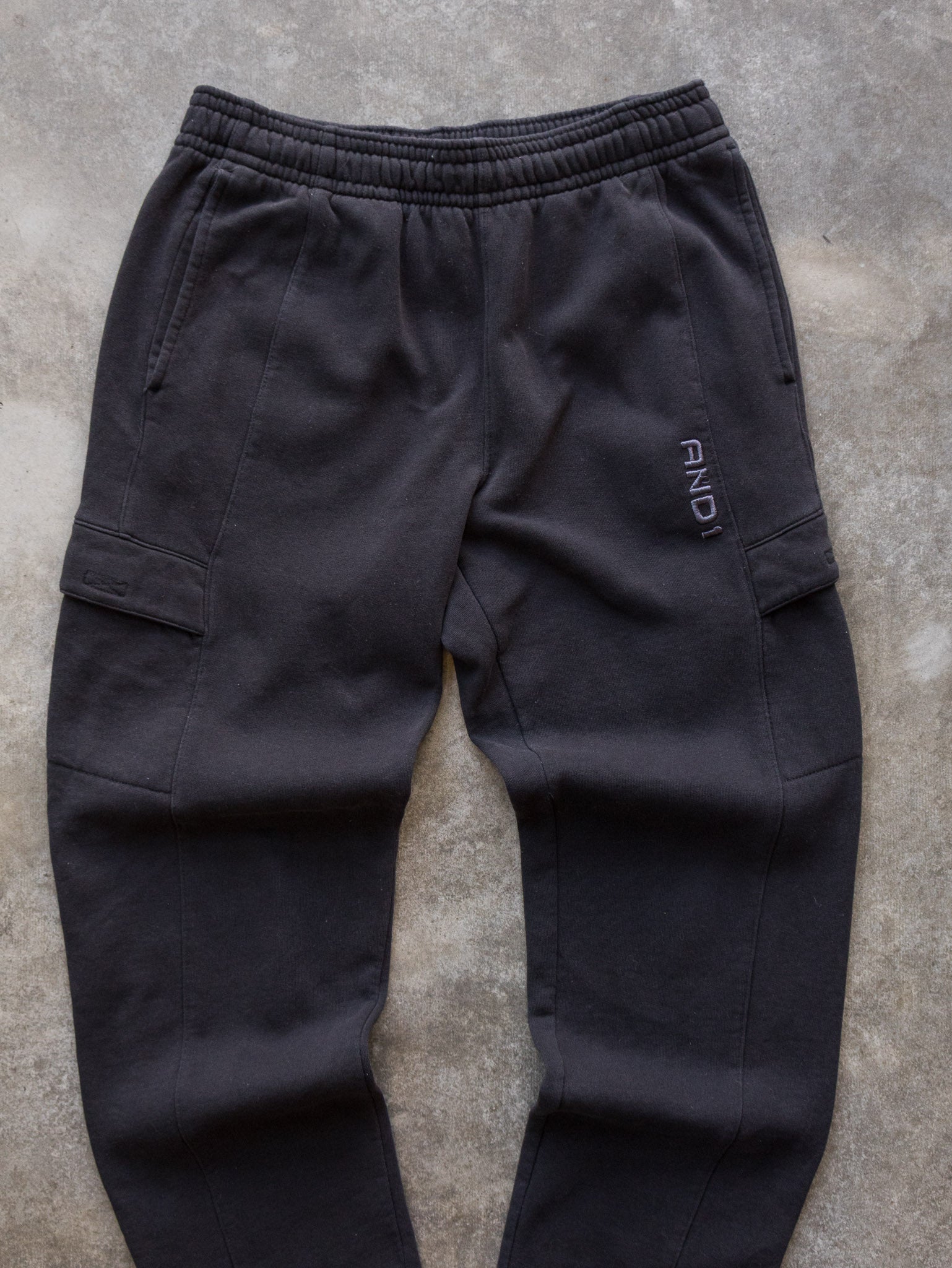 Vintage Black AND1 Cargo Sweatpants (M)