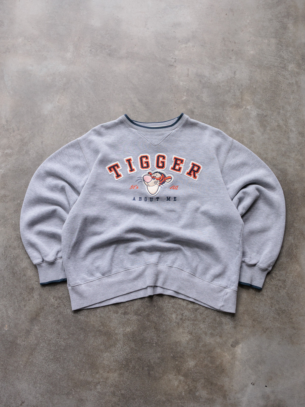 Vintage 00s Grey Disney Tigger Sweatshirt (S)