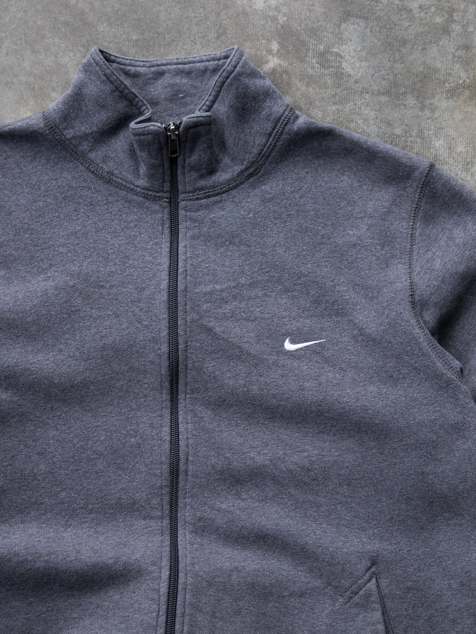 Vintage 00s Charcoal Nike Zip Sweatshirt (L)