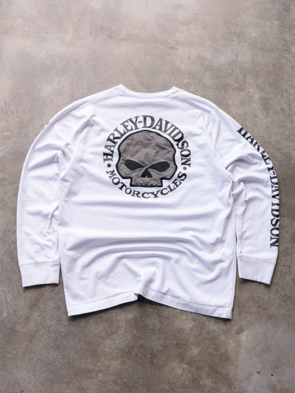 Vintage White Harley-Davidson Skull Long Sleeve Tee (L)