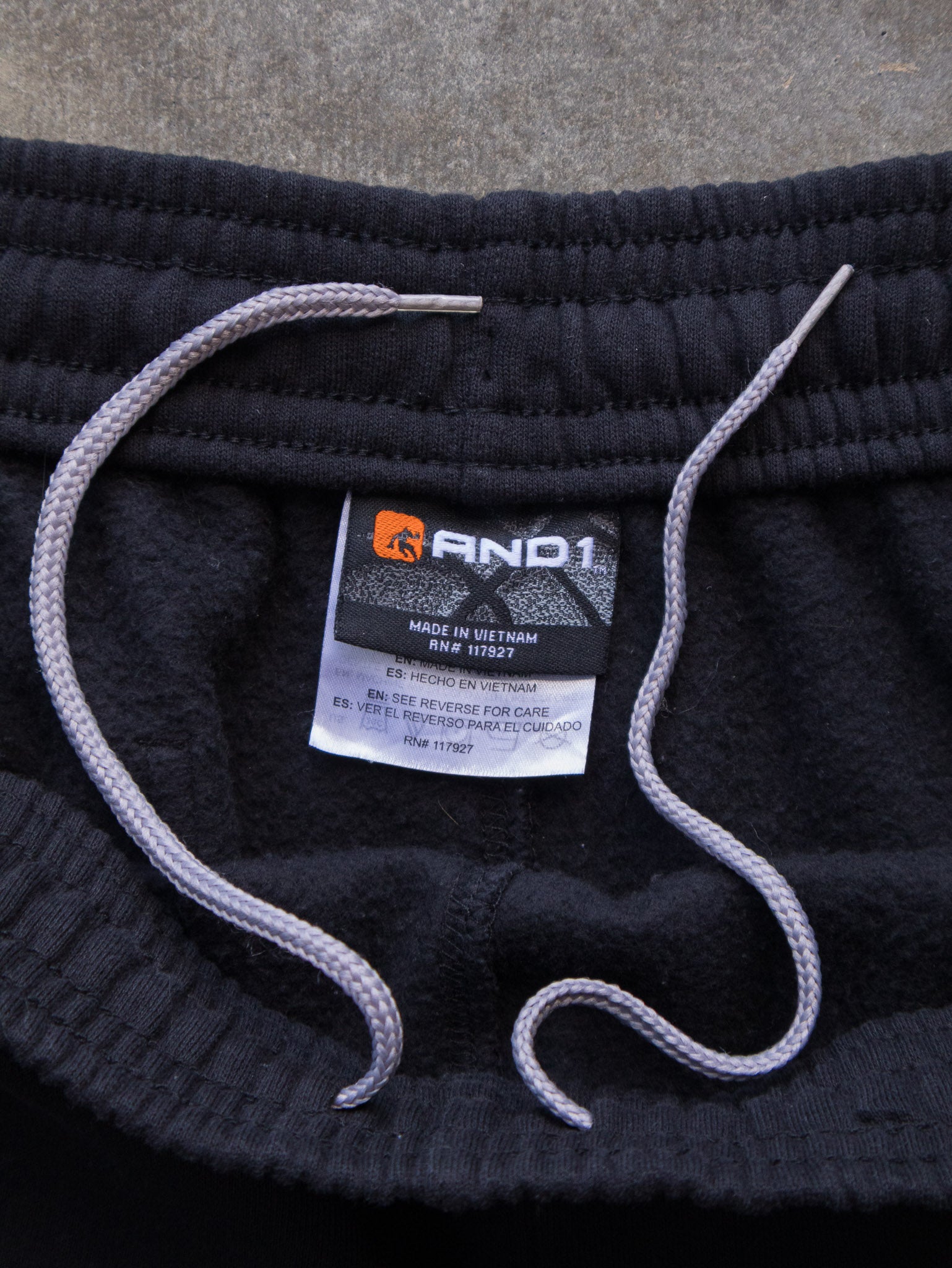 Vintage Black AND1 Cargo Sweatpants (XL)