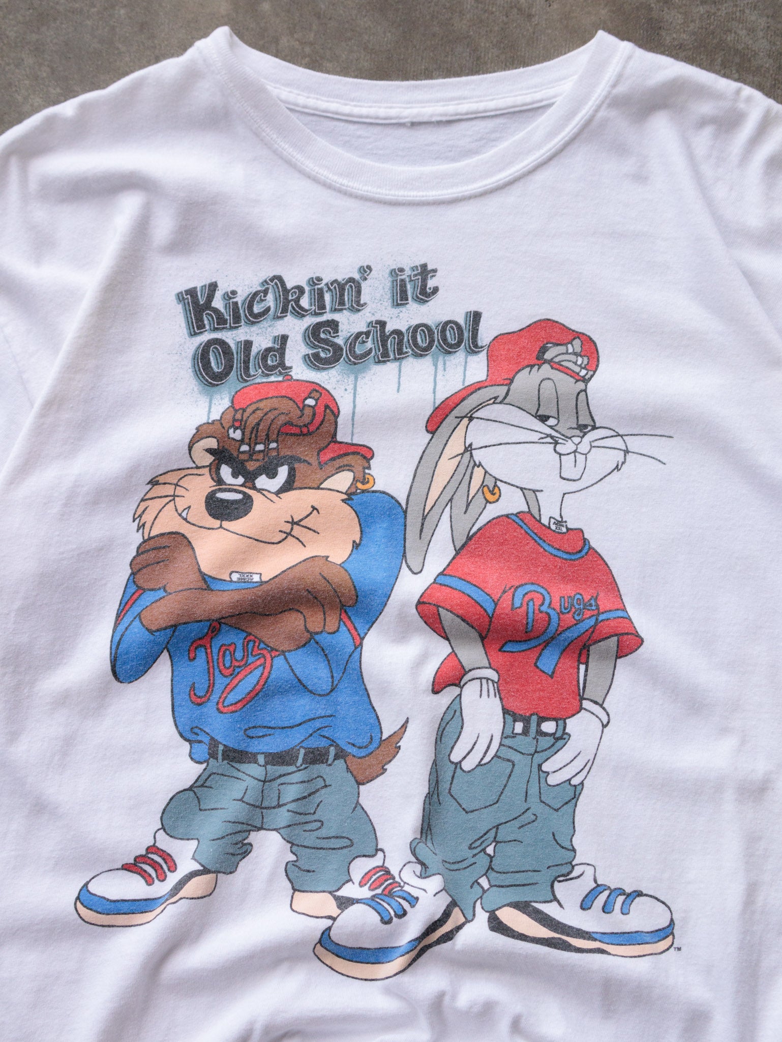 Vintage 90s White Looney Tunes Bugs Bunny & Taz Kickin' It Old School Slogan Tee (-)