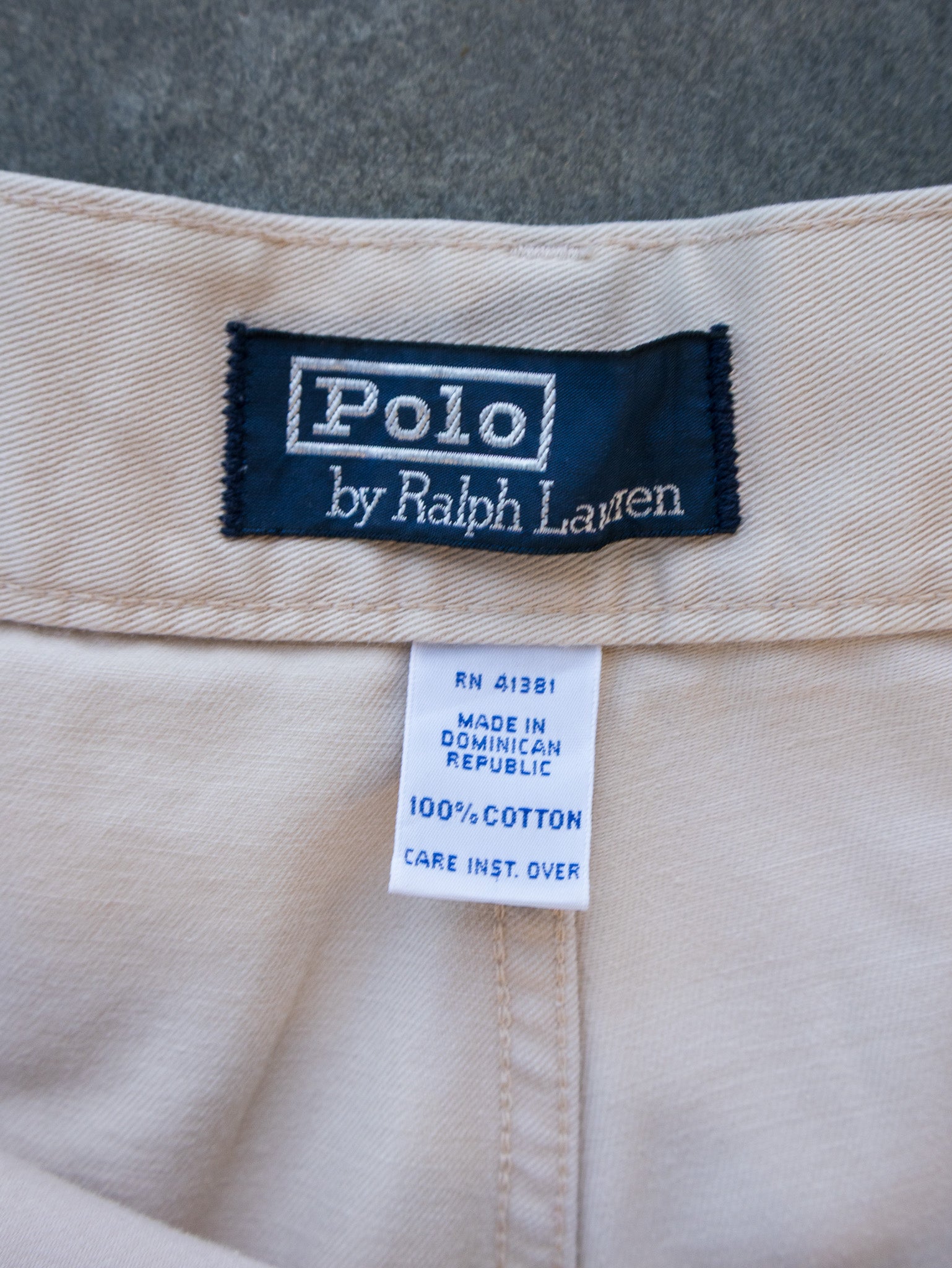 Vintage Beige Polo Ralph Lauren Cargo Shorts (W36)