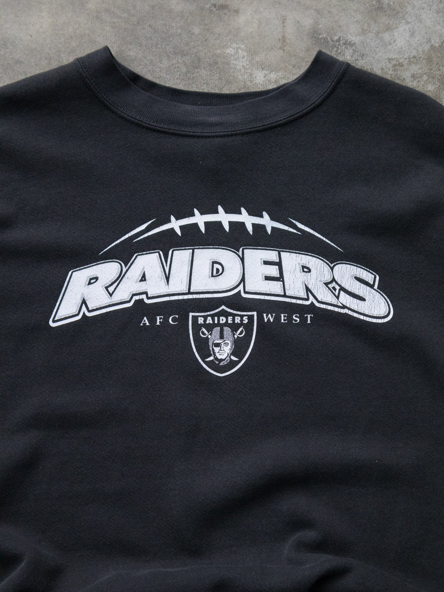 Vintage 00s Black Raiders Sweatshirt (2XL)