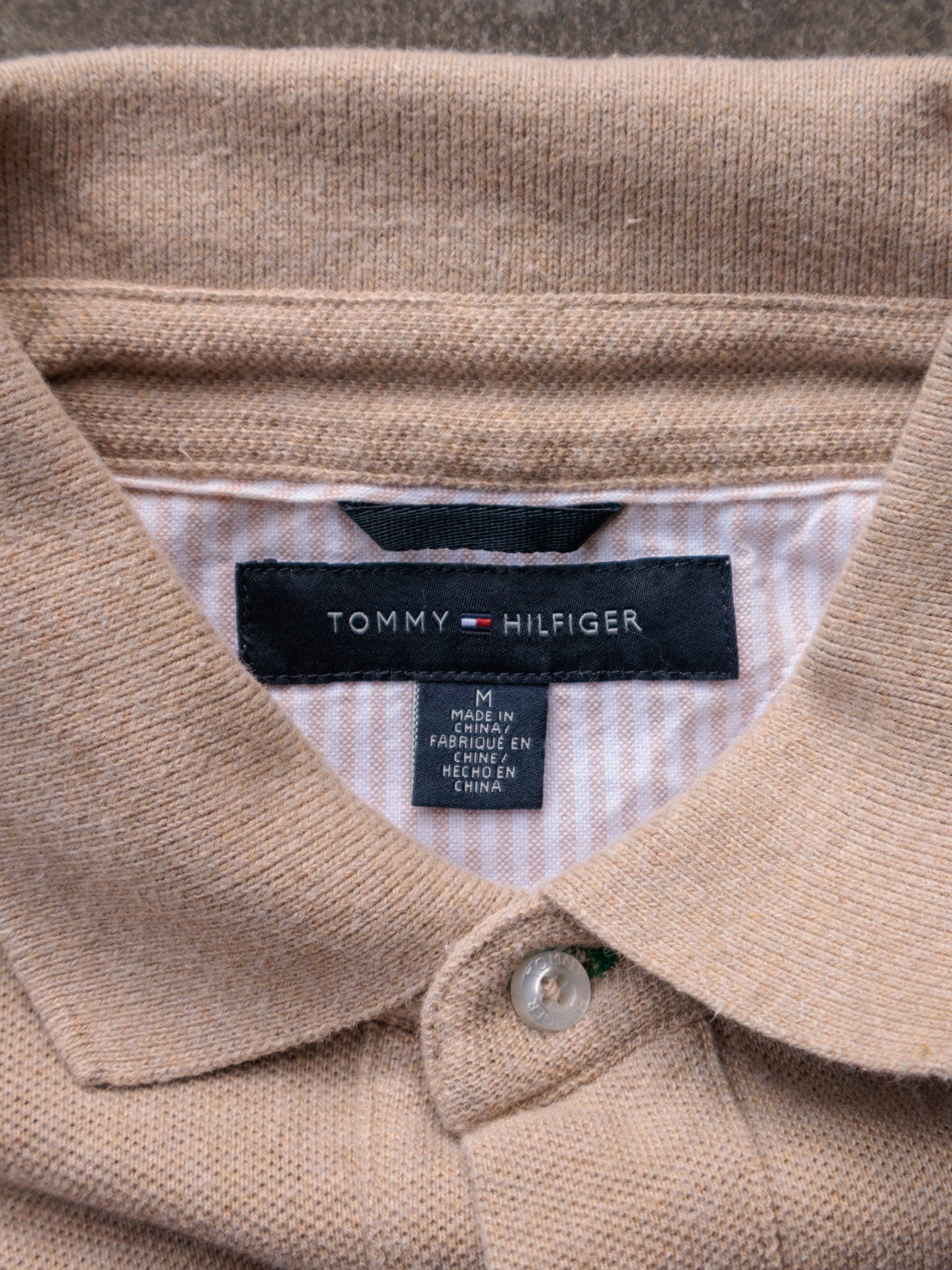 Vintage 00s Beige Tommy Hilfiger Long Sleeve Polo Shirt (M)