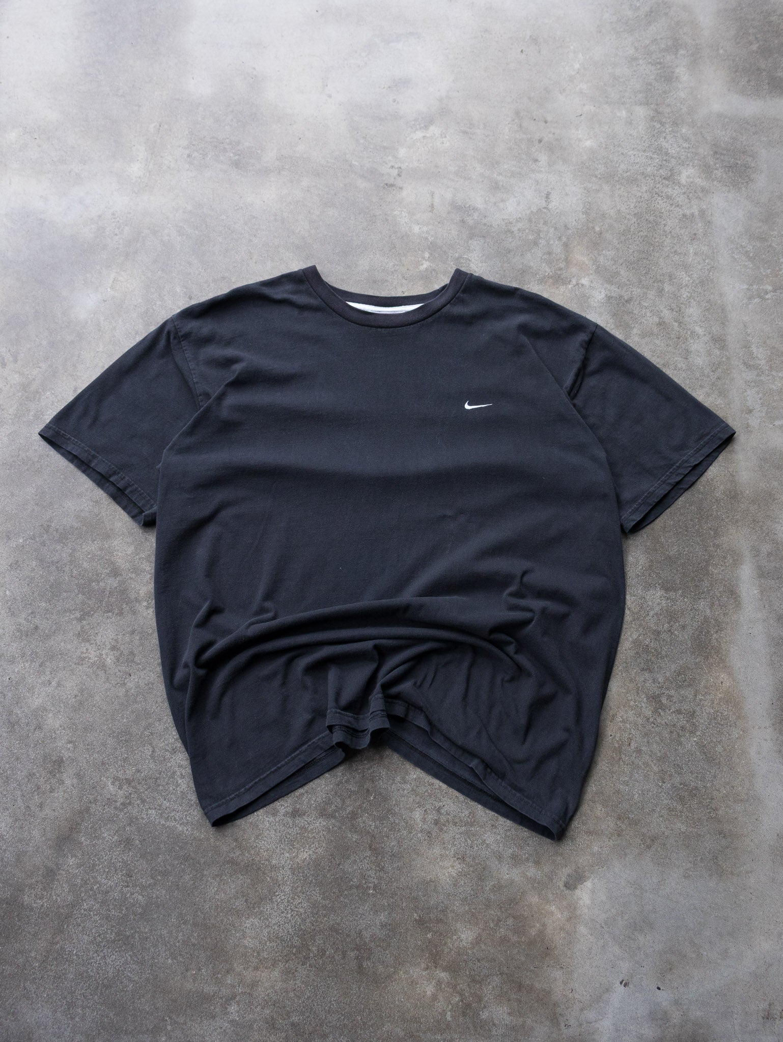 Vintage 00s Black Nike Swoosh Tee (2XL)