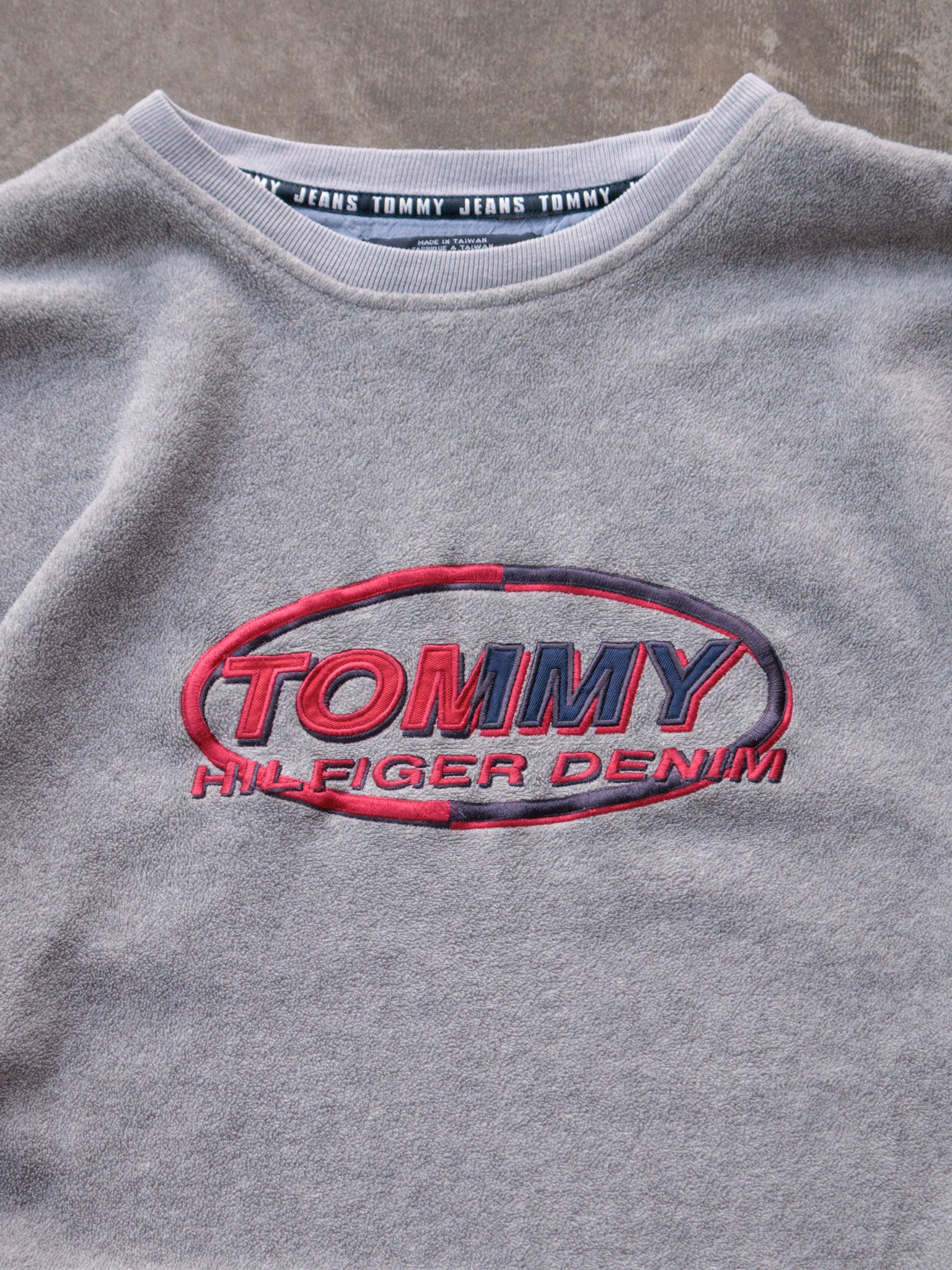 Vintage 90s Grey Tommy Hilfiger Denim Fleece Sweatshirt (XL)