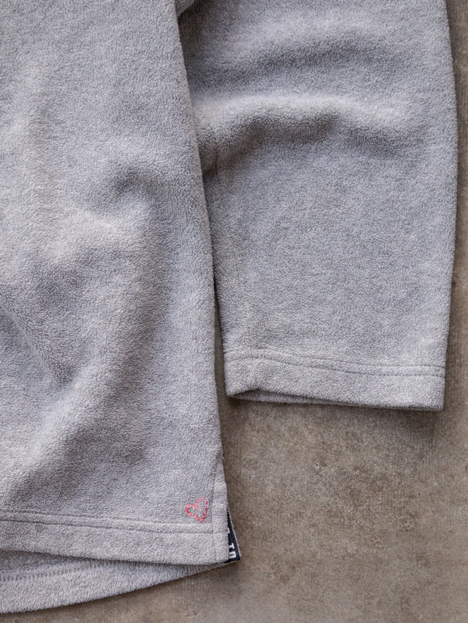 Vintage 90s Grey Tommy Hilfiger Denim Fleece Sweatshirt (XL)