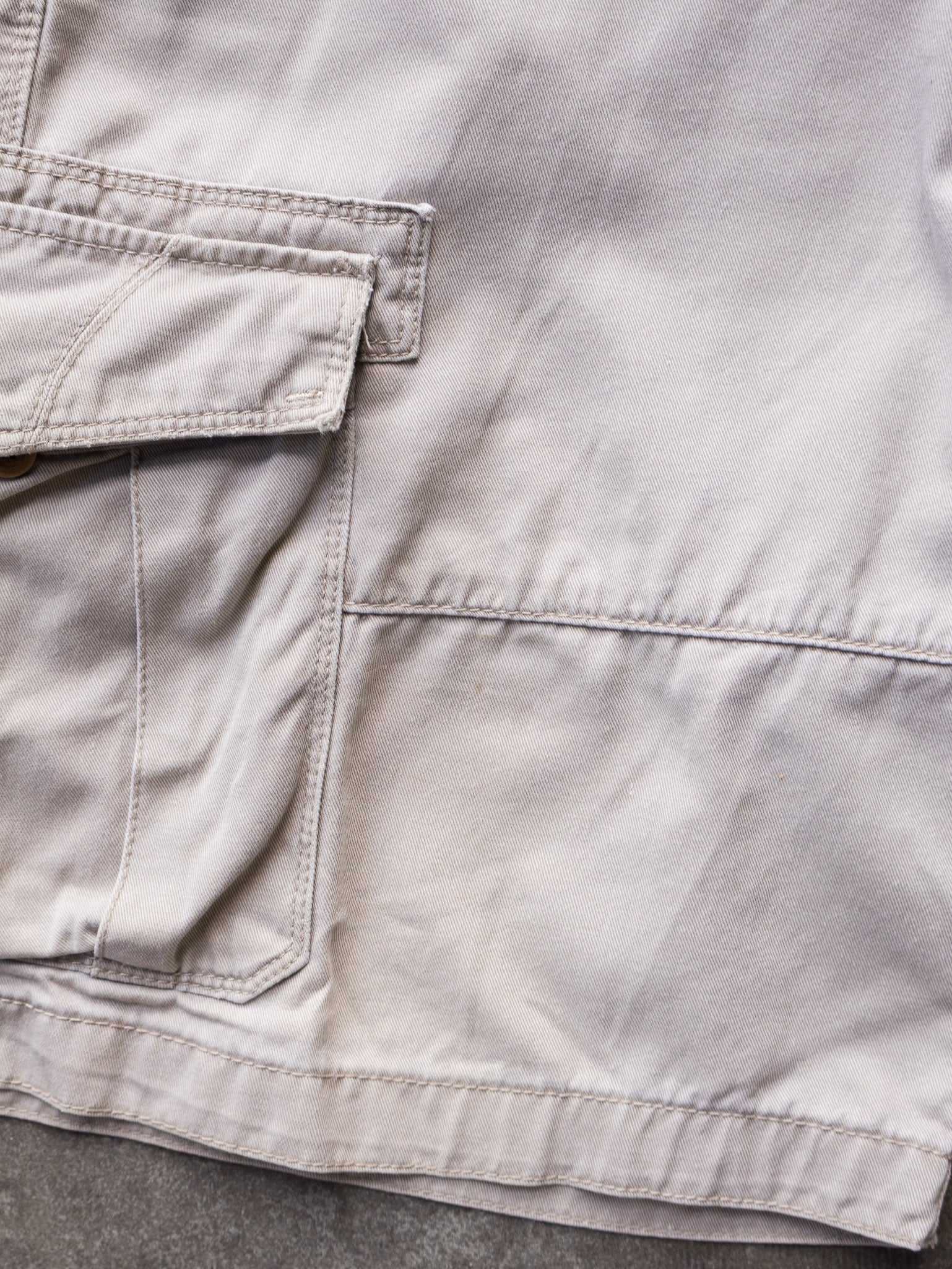 Vintage 00s Beige Timberland Cargo Shorts (W34)