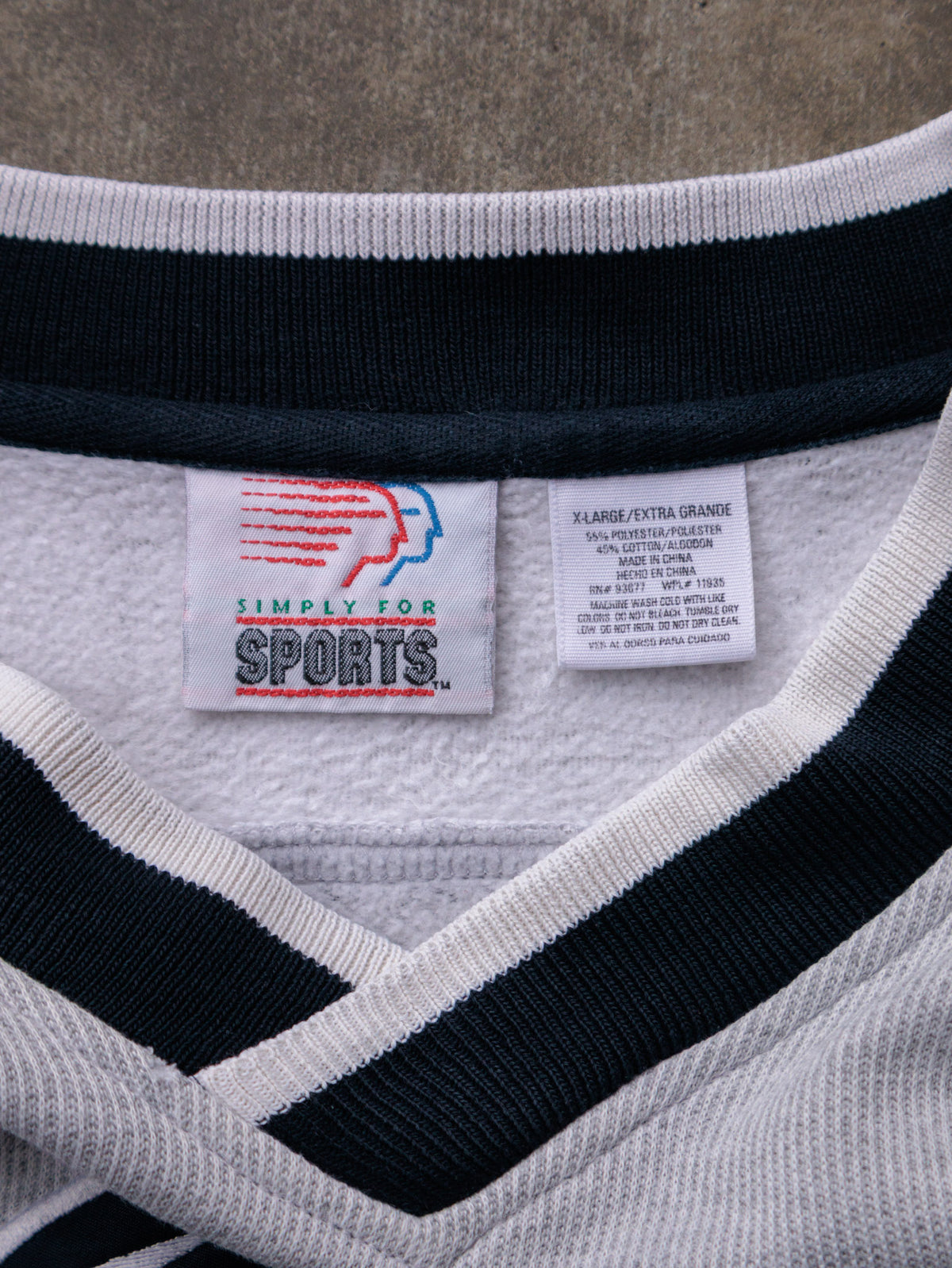 Vintage 90s Grey Penn State Colourblock V-Neck Sweatshirt (XL)