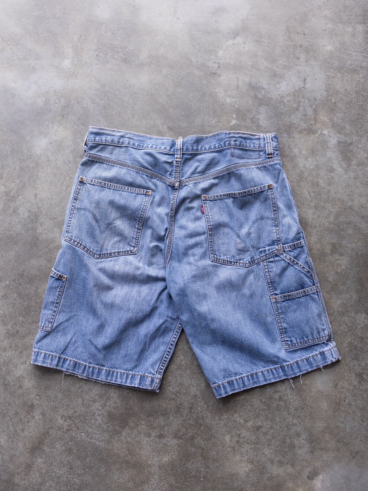 Vintage 00s Blue Levi's Carpenter Shorts (W34)