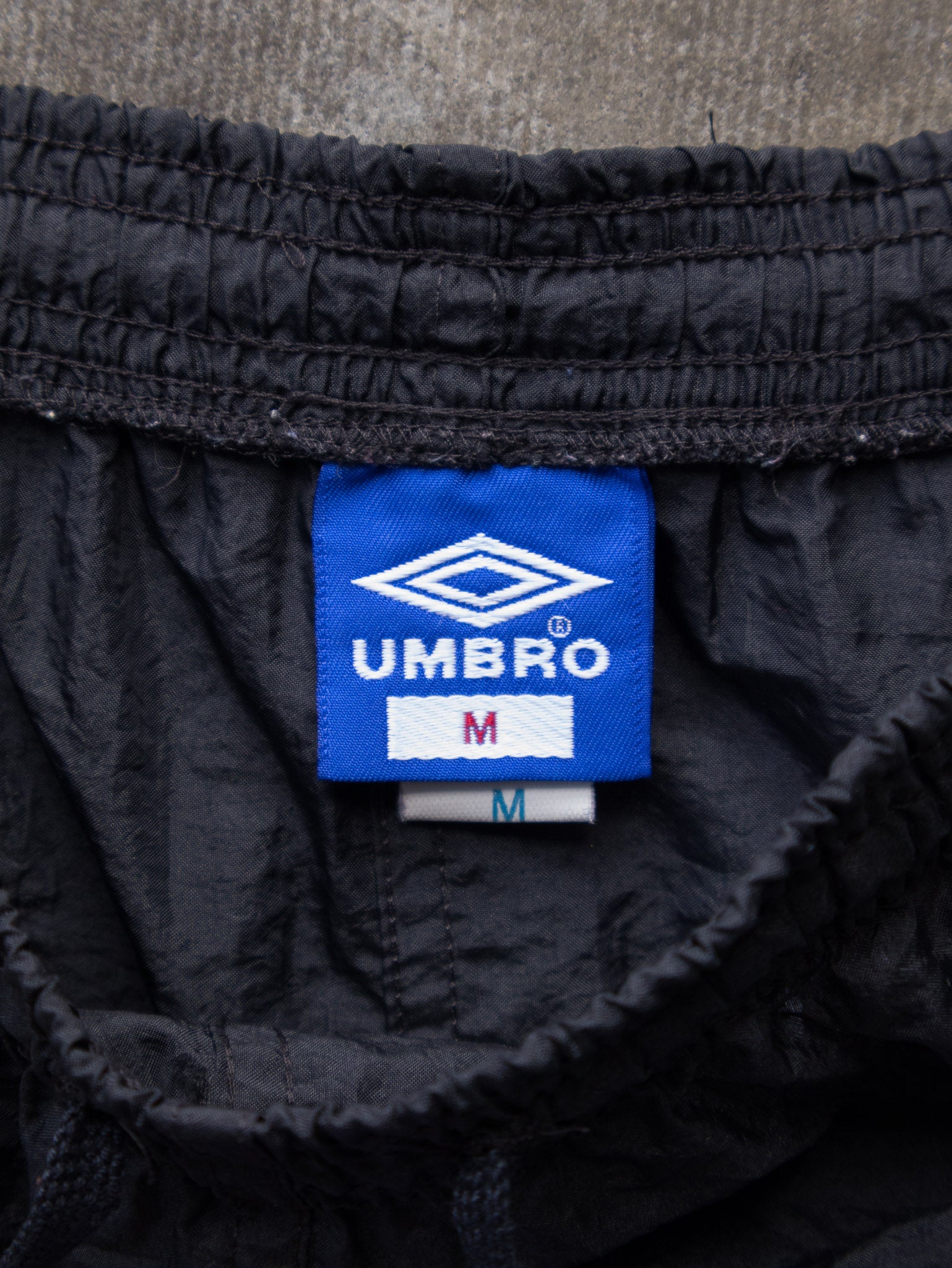 Vintage 90s Black & Purple Umbro Swim Shorts (M)