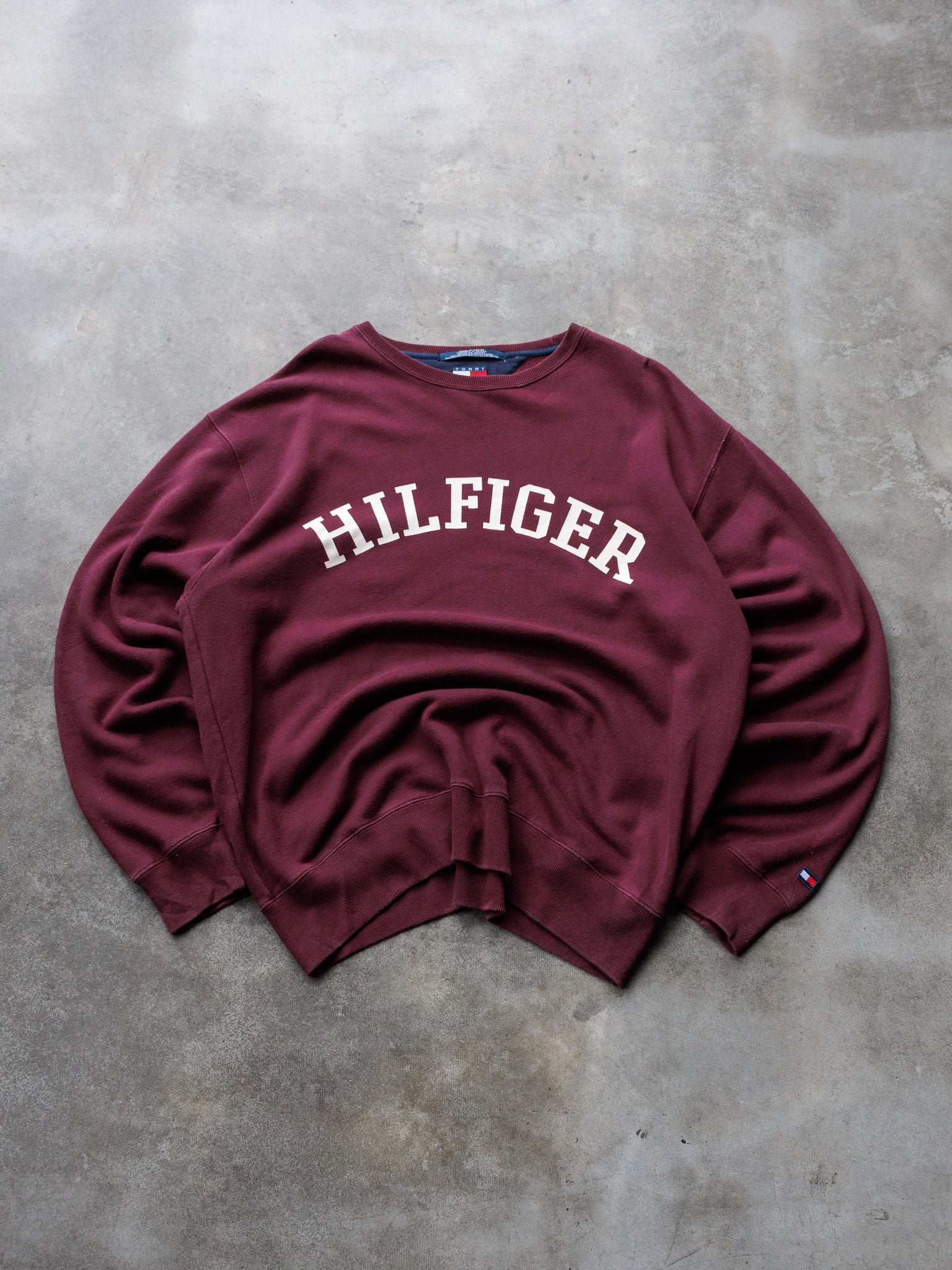 Vintage 90s Maroon Tommy Hilfiger Spell Out Sweatshirt (L)