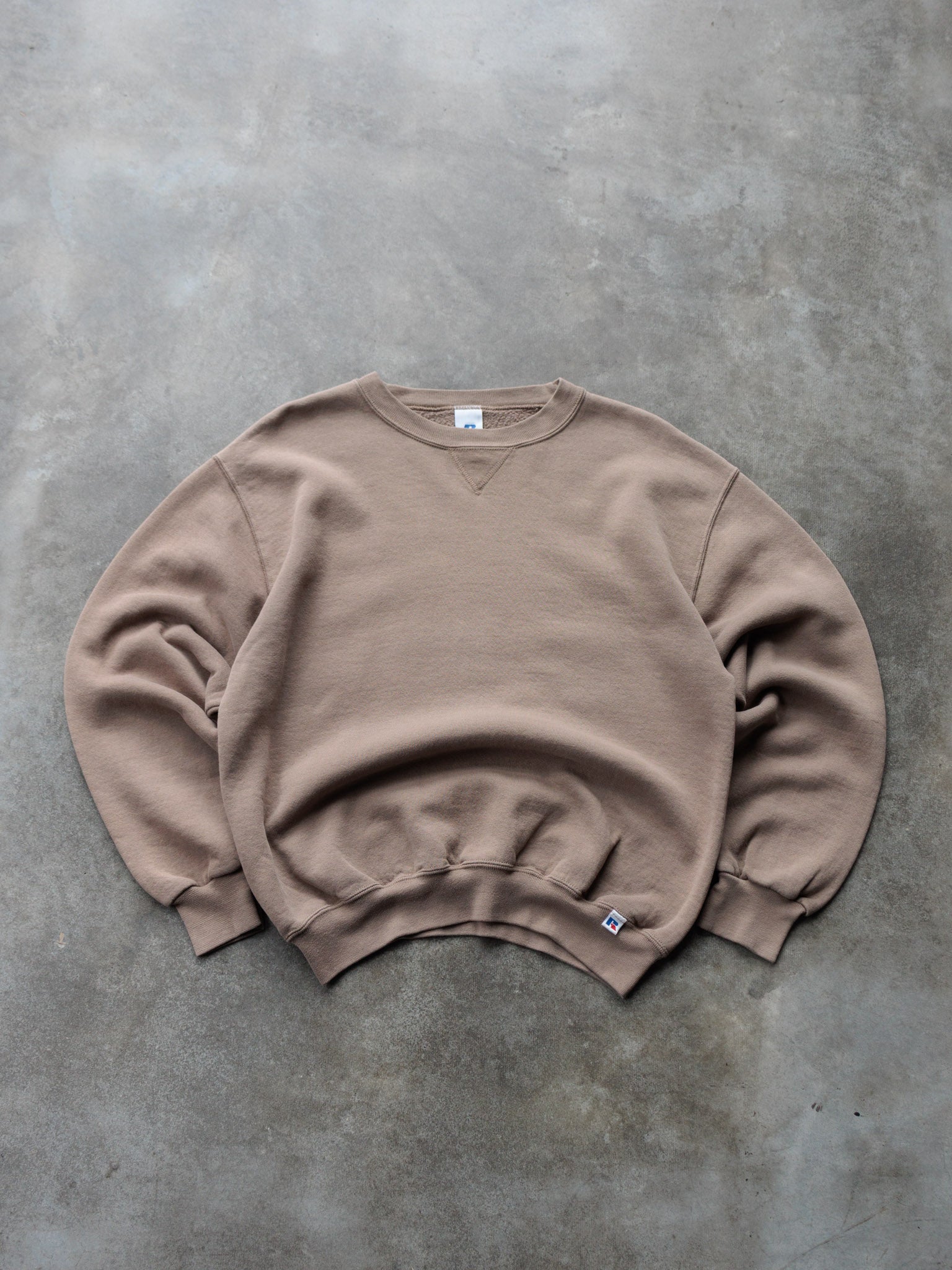 Vintage Brown Russell Athletic Sweatshirt (M)