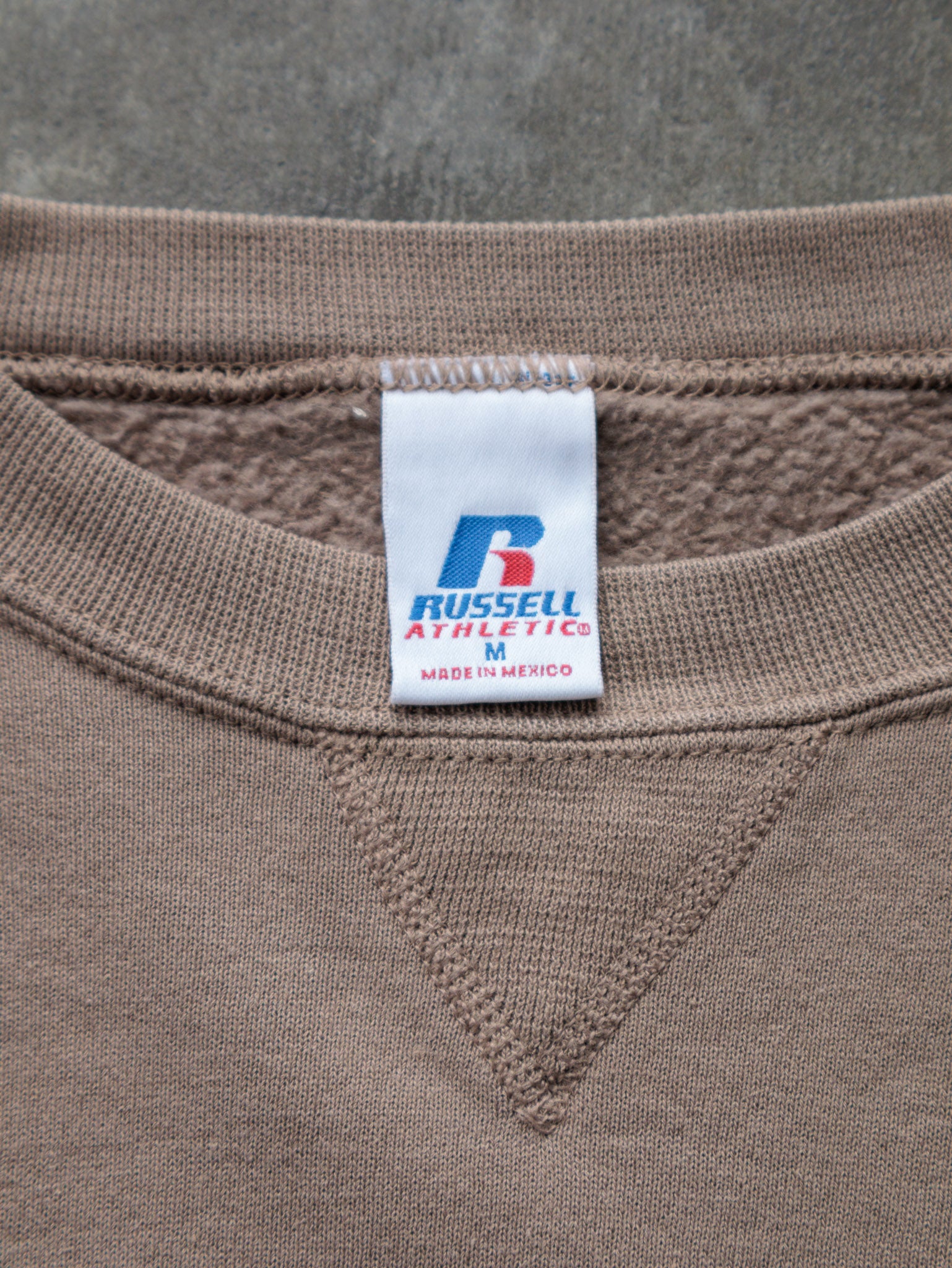 Vintage Brown Russell Athletic Sweatshirt (M)