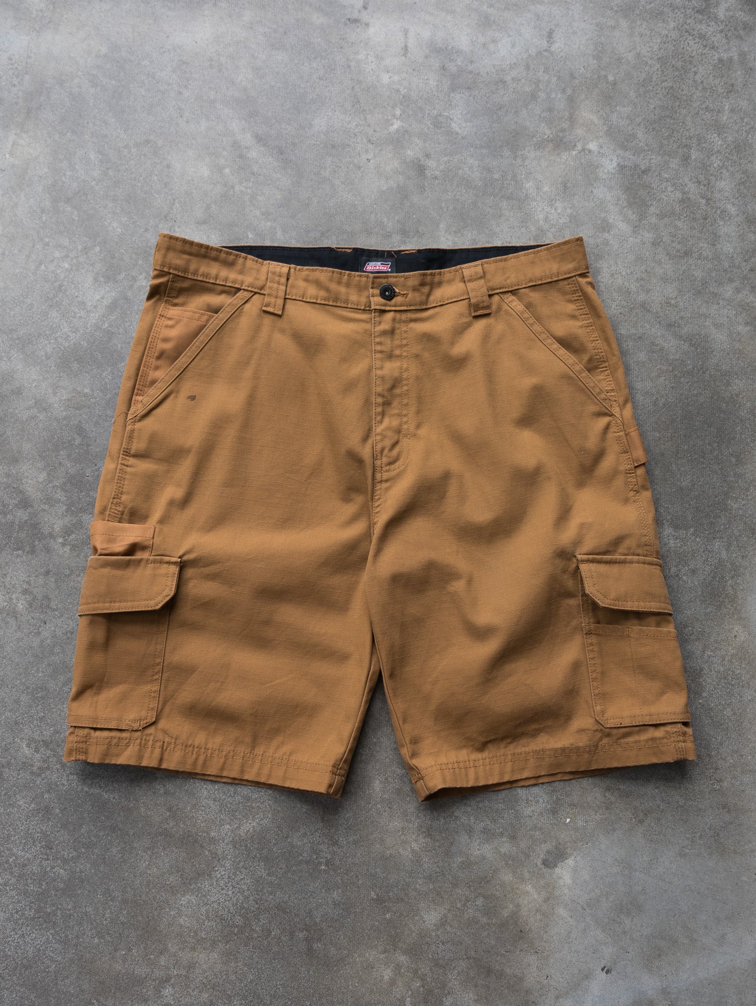 Vintage Brown Dickies Cargo Shorts (W36)