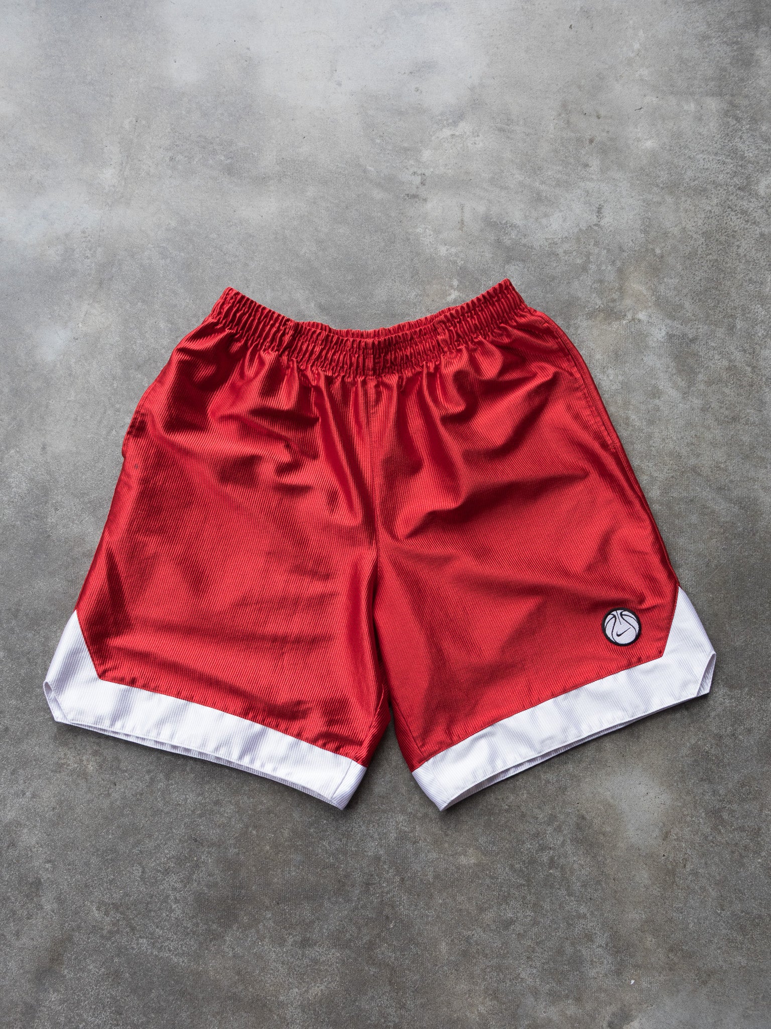 Vintage Red Nike Basketball Shorts (L)