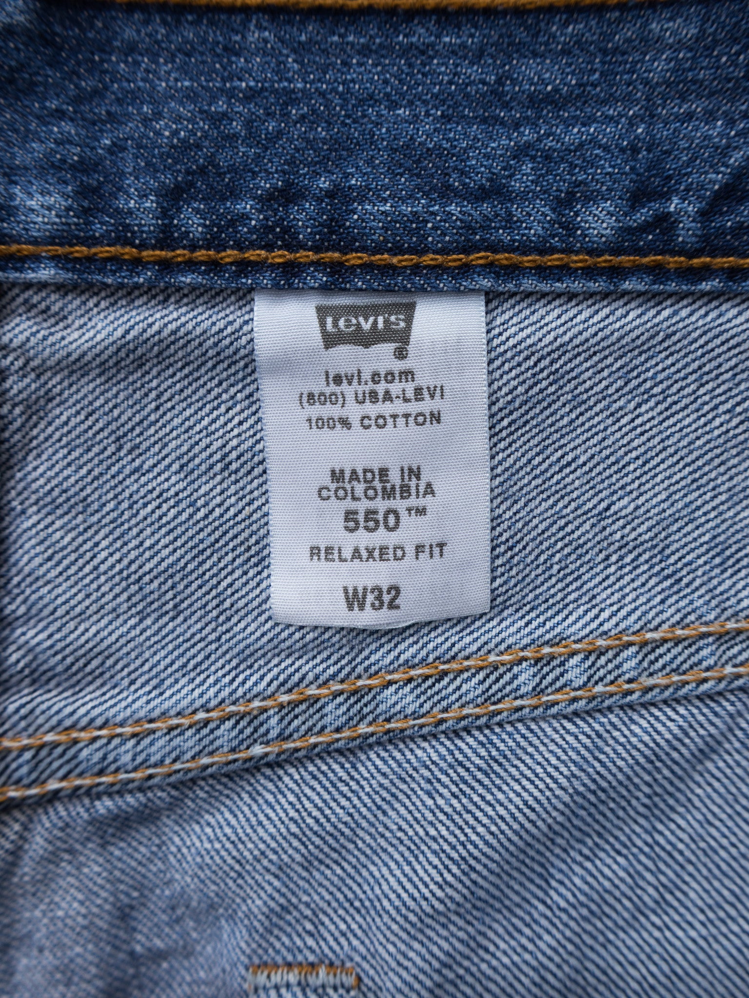 Vintage Levi’s 550 Denim Shorts (W32)