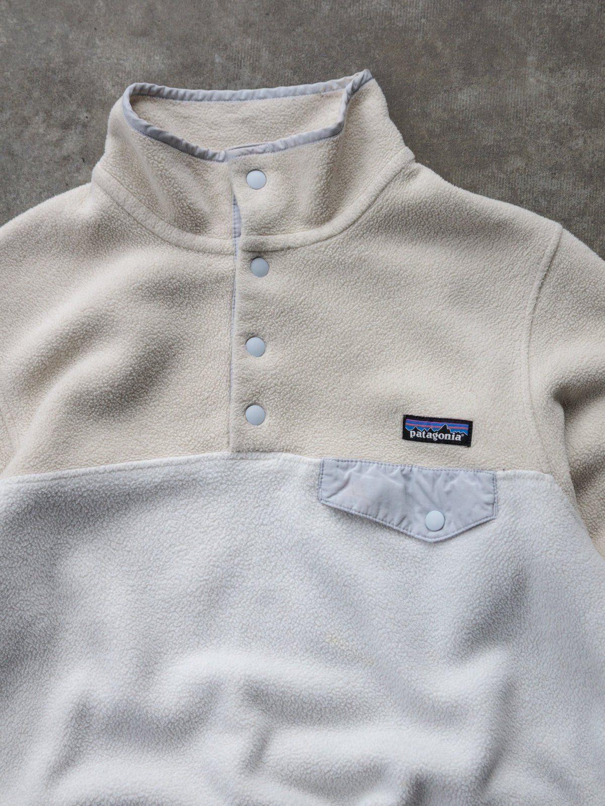 Vintage 00s Beige Colourblock Patagonia Synchilla Fleece Sweatshirt (Women's S)