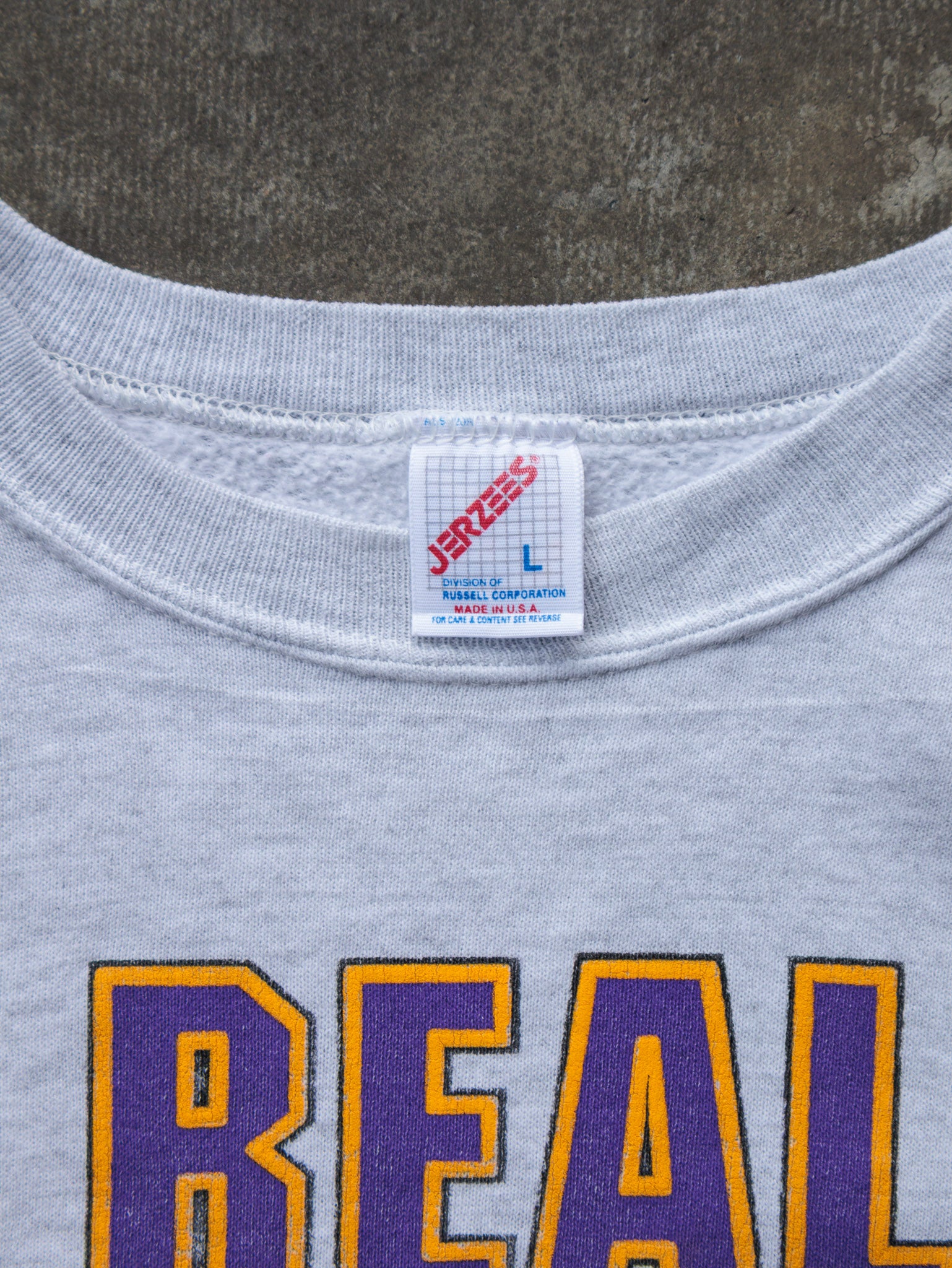 Vintage 90s Grey "Real Dawgs Wear Purple" Washington Huskies Sweatshirt (L)