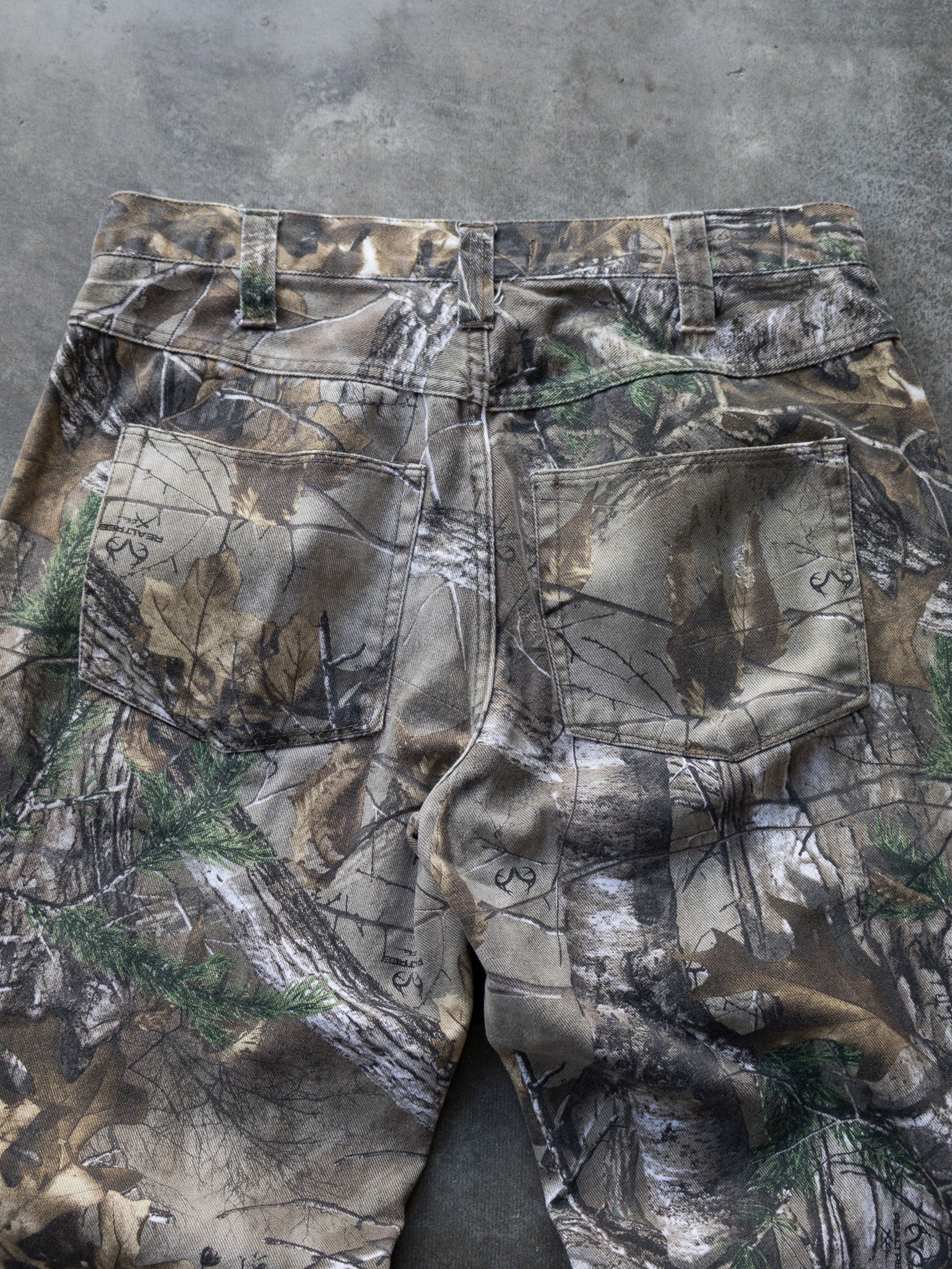 Vintage Realtree Camo Pants (W34)