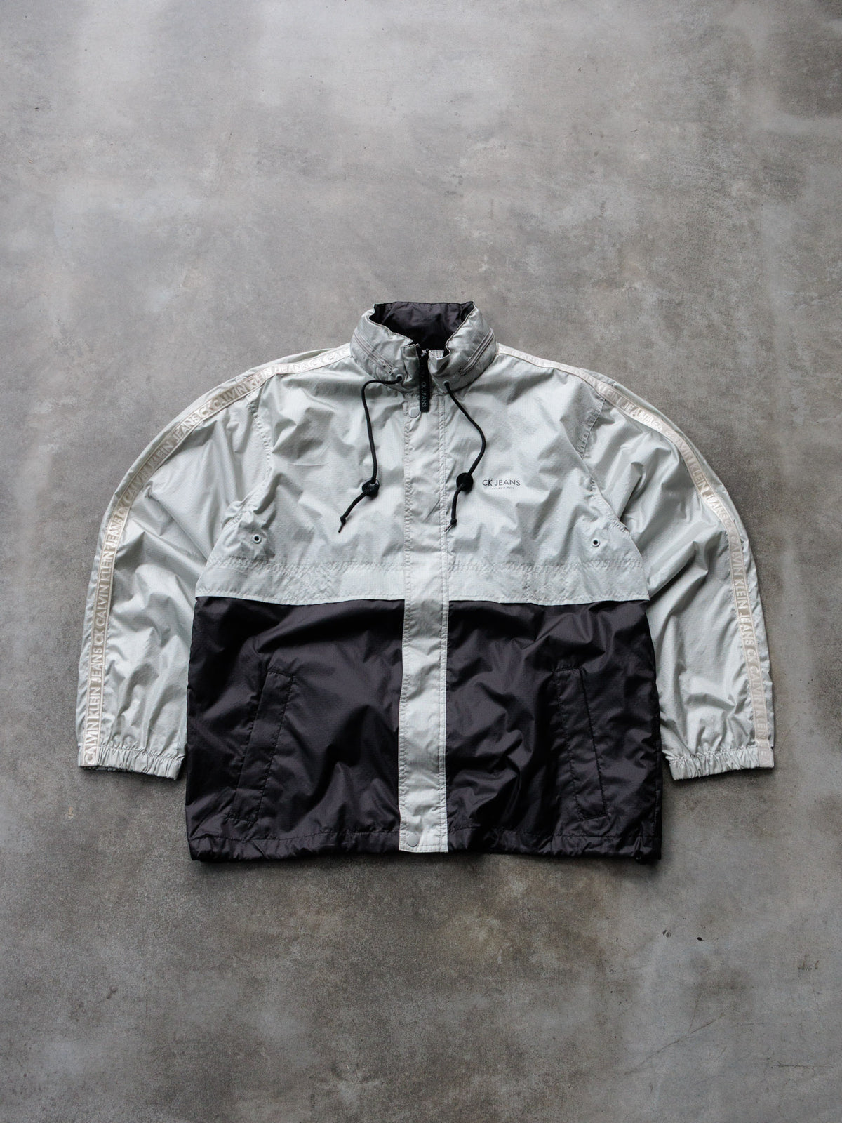 Vintage 90s Silver Calvin Klein Jeans Colourblock Windbreaker (L)