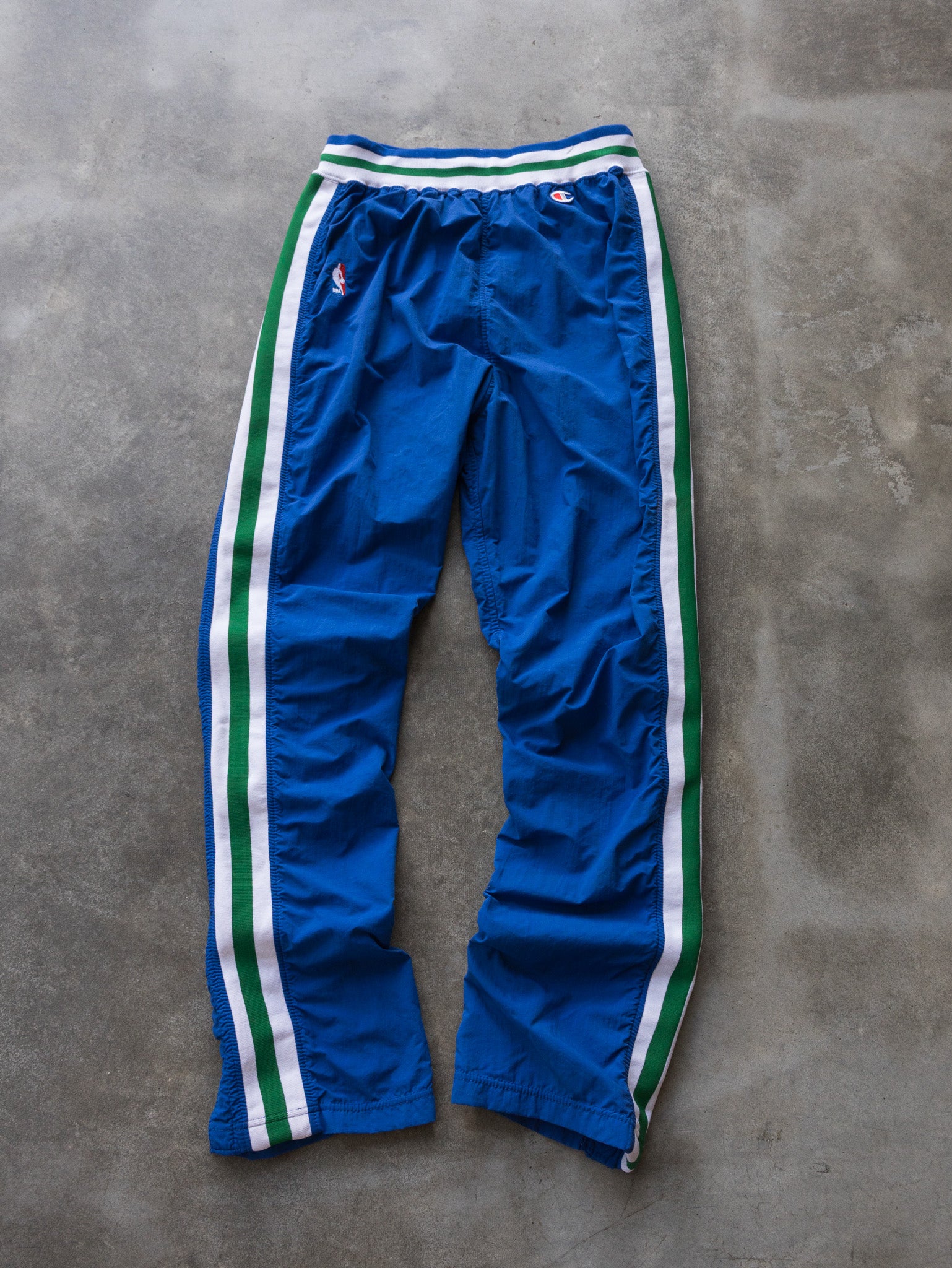 Vintage 1993 Champion Timberwolves Tearaway Track Pants (W36)
