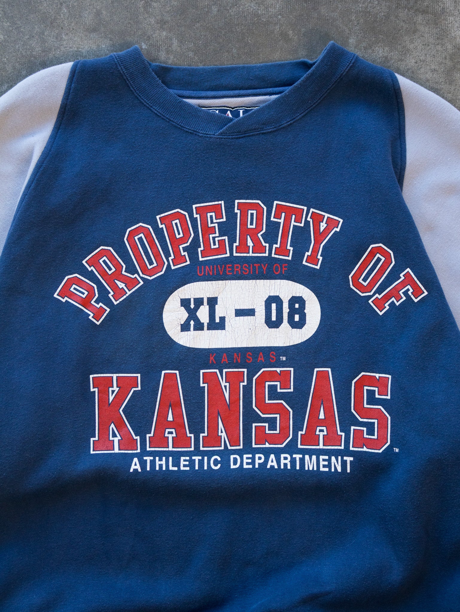 Vintage 2008 Kansas Athletic Dept Sweatshirt (L)