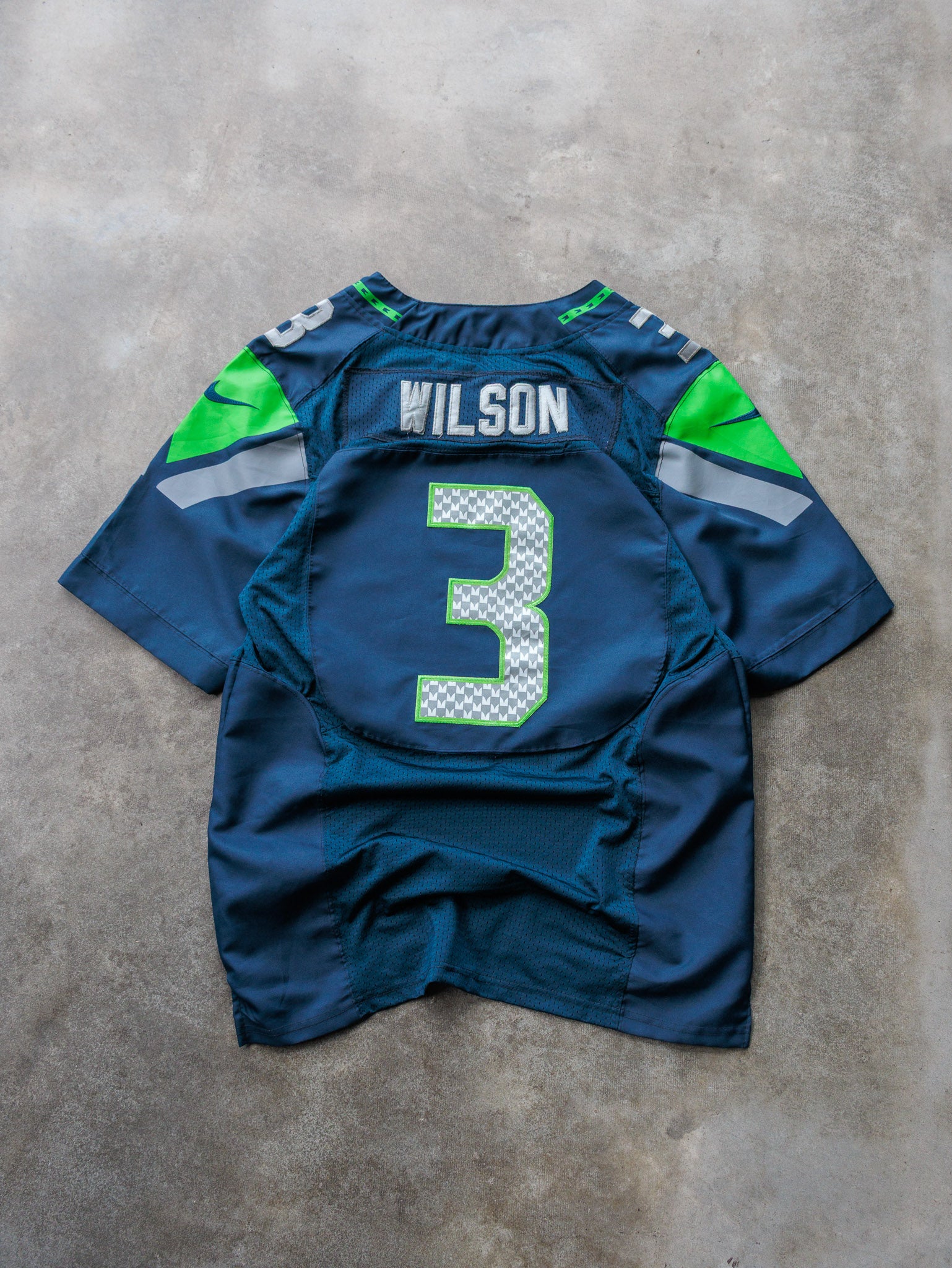 Vintage Nike Seattle Seahawks Russell Wilson NFL Jersey (M)