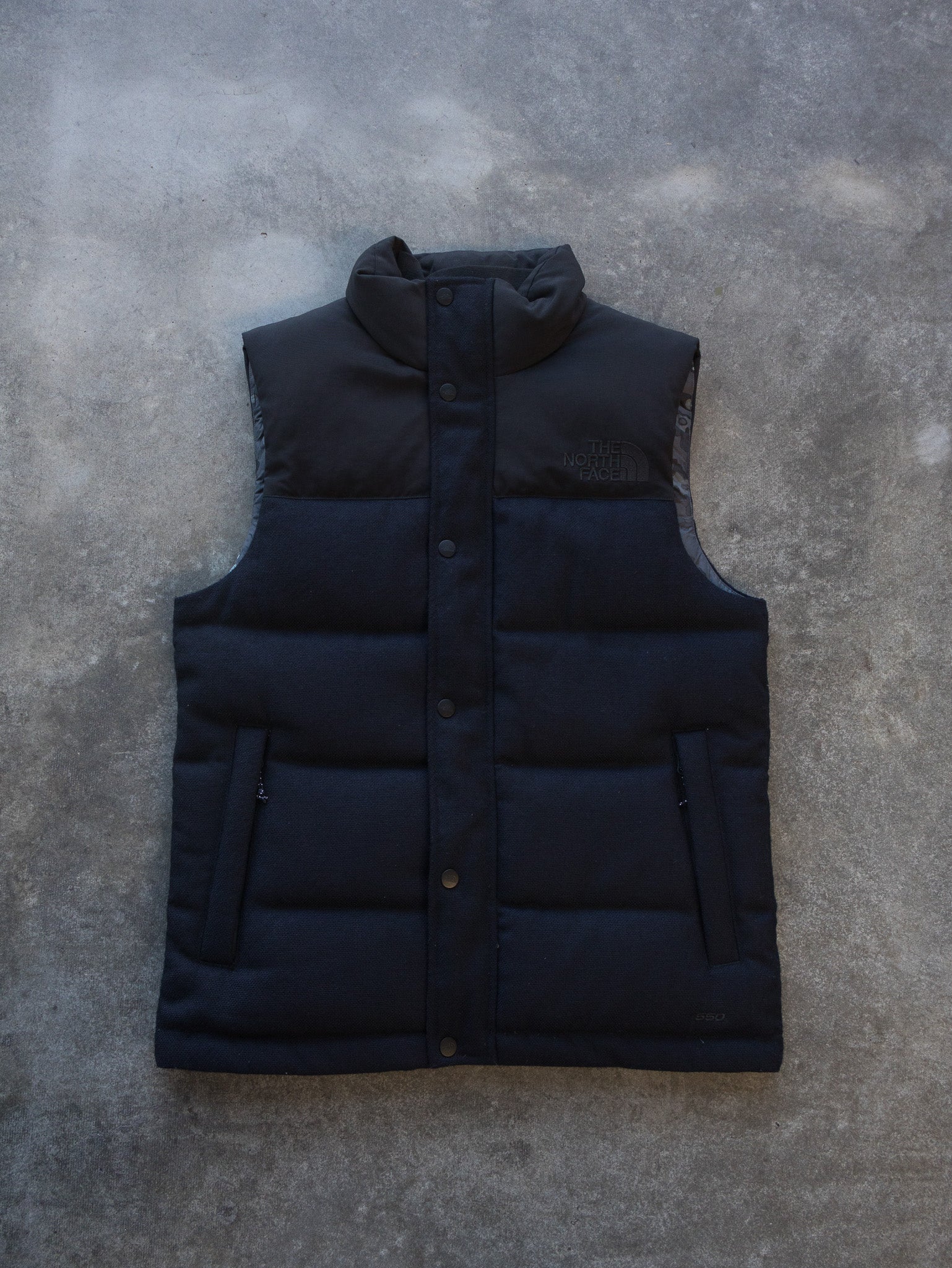 Vintage Black The North Face 550 Puffer Vest (S)