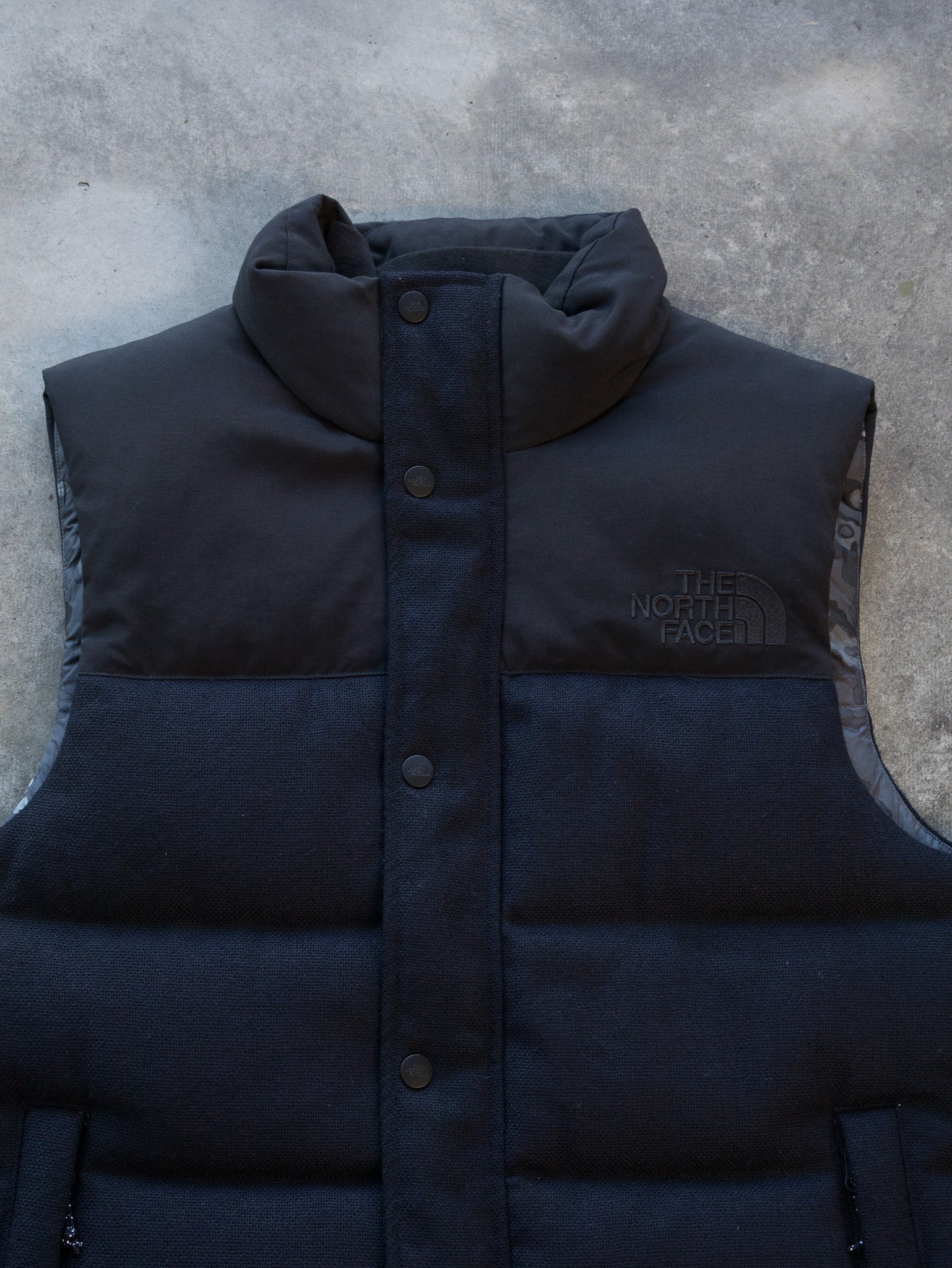 Vintage Black The North Face 550 Puffer Vest (S)