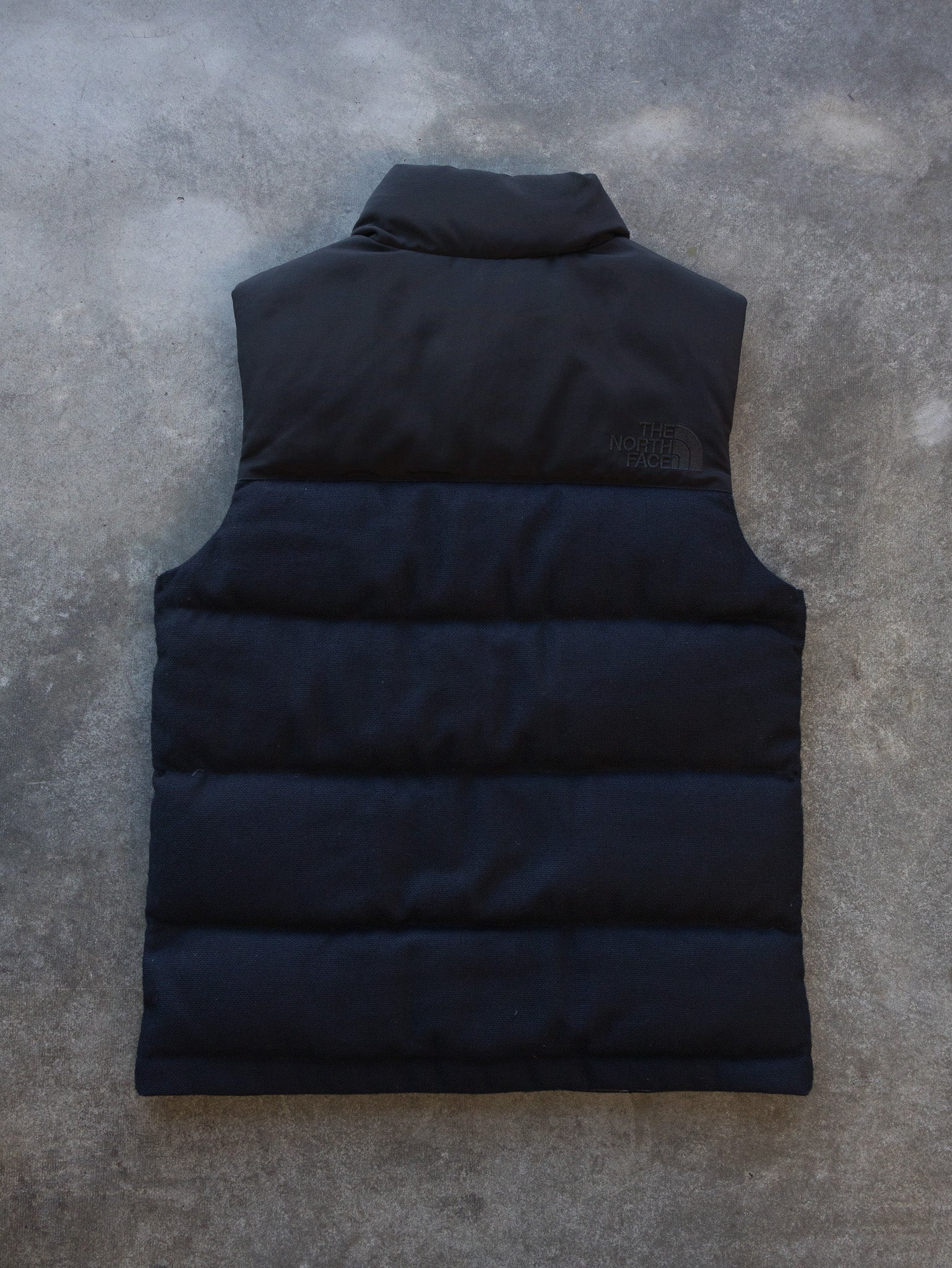 Vintage Black The North Face 550 Puffer Vest (S)
