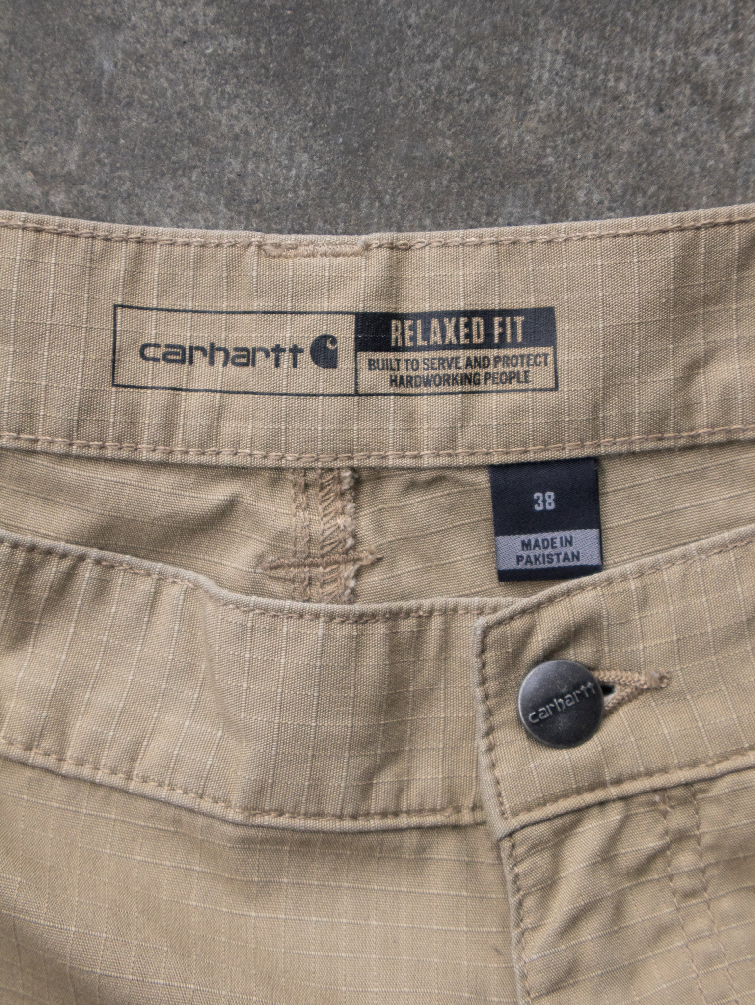 Vintage Tan Carhartt Ripstop Cargo Shorts (W38)