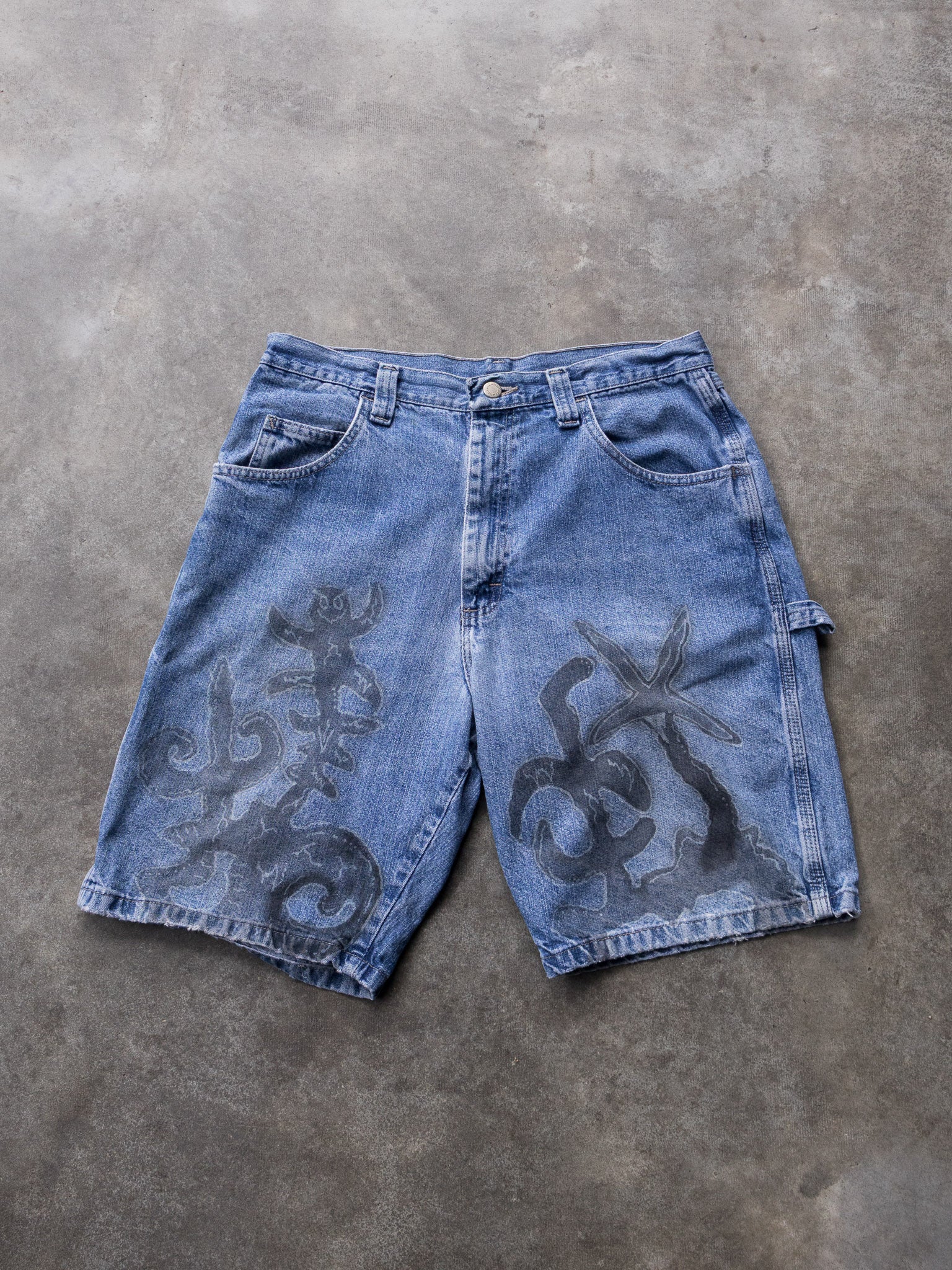 Vintage Blue Wrangler Custom Artwork Denim Carpenter Shorts (W32)