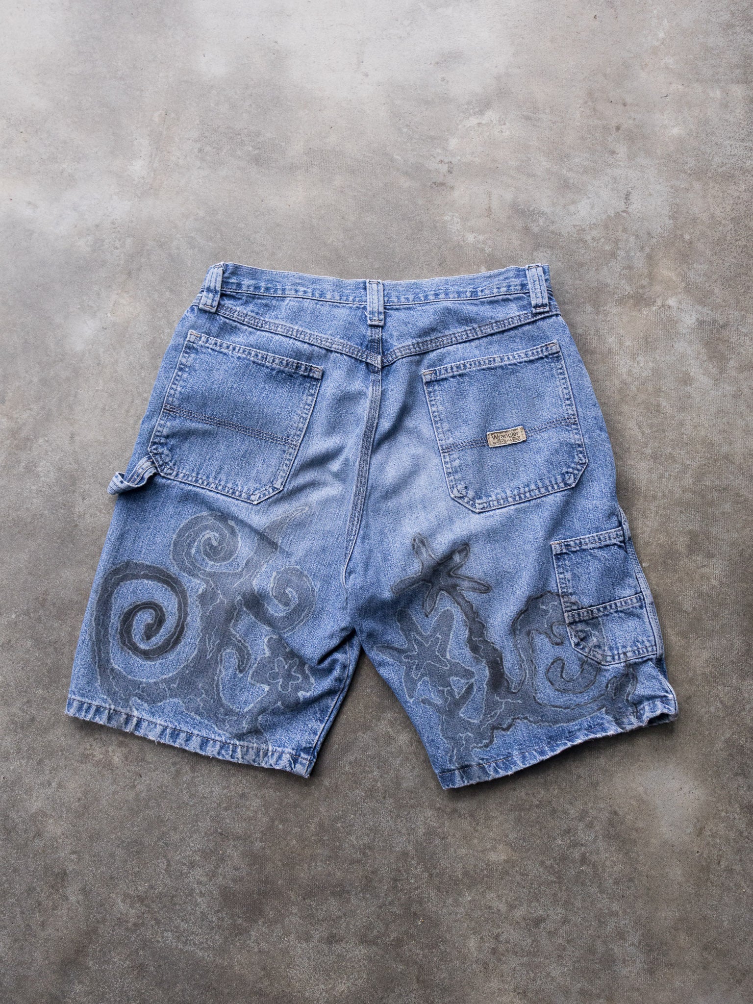 Vintage Blue Wrangler Custom Artwork Denim Carpenter Shorts (W32)
