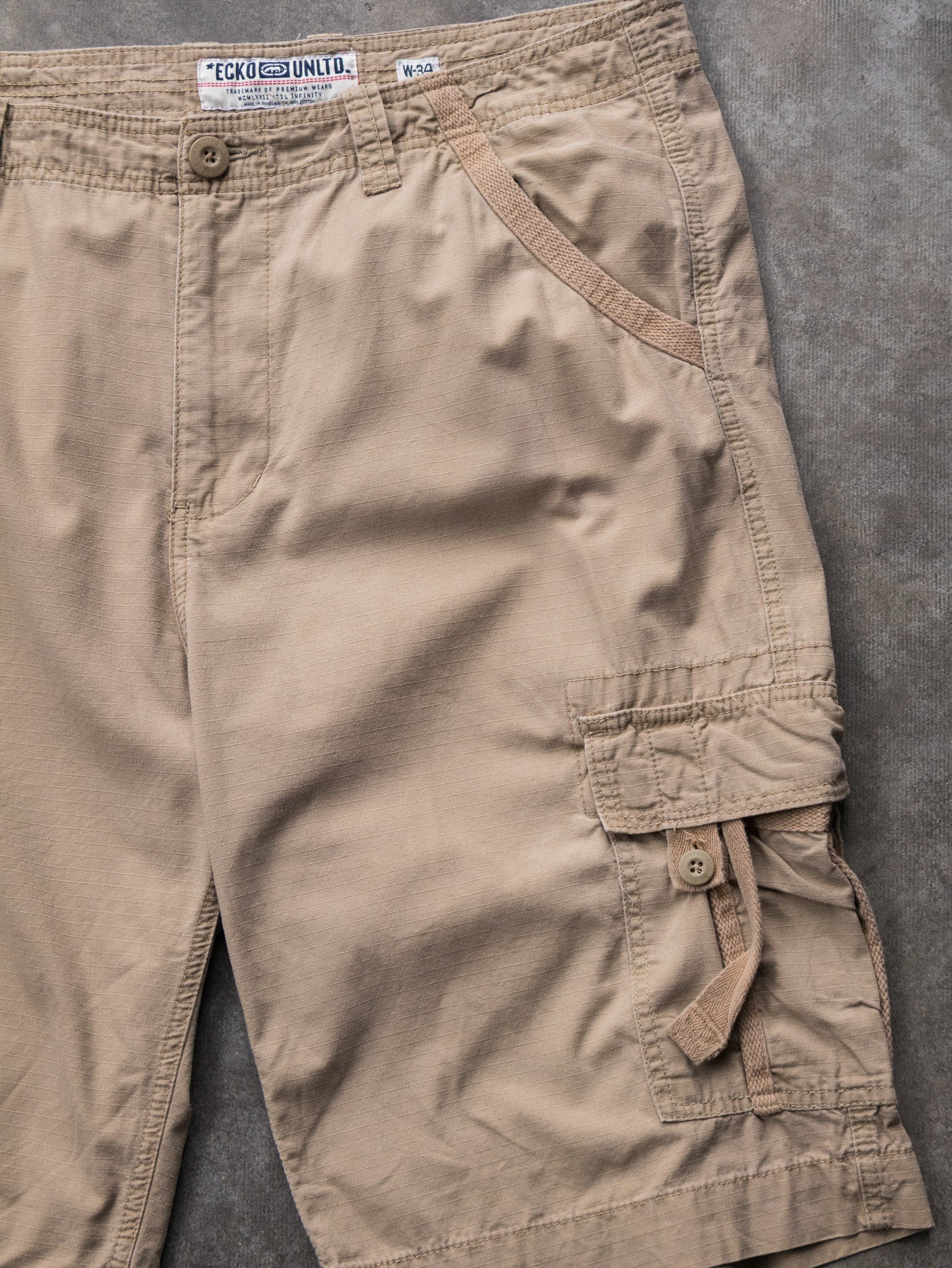 Vintage Tan Ecko Ripstop Cargo Shorts (W34)