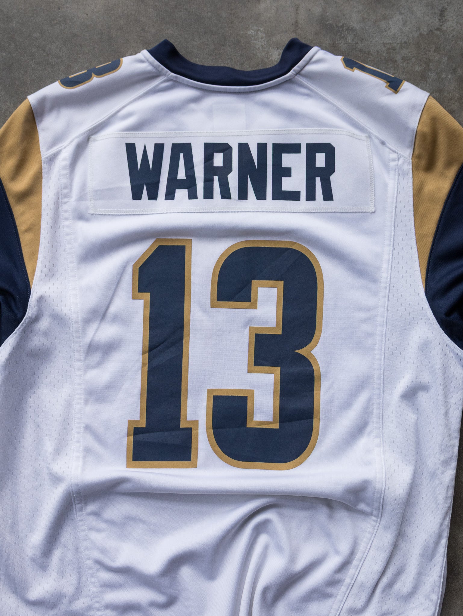 Vintage Nike St. Louis Rams NFL Jersey (M)