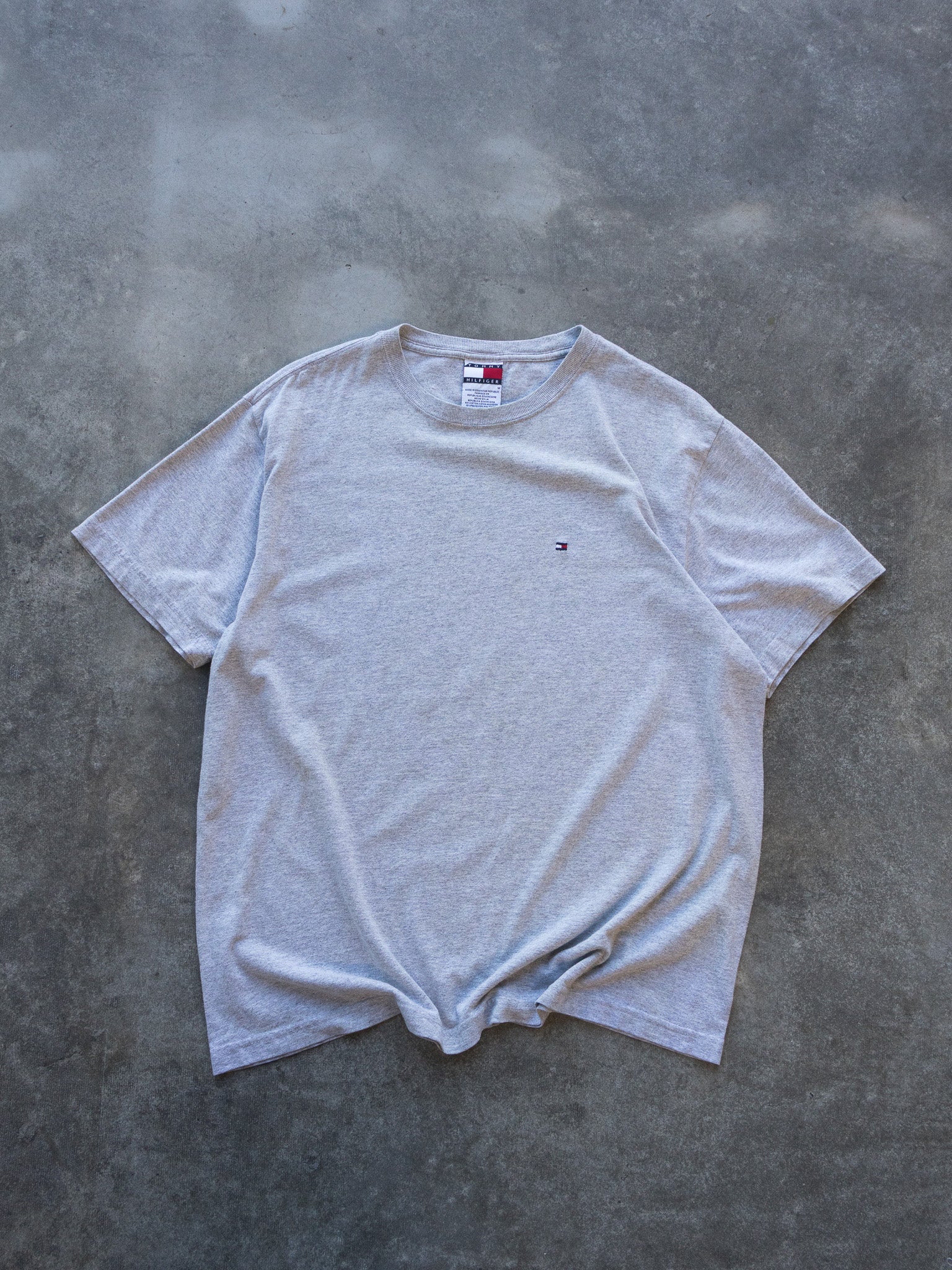 Vintage Grey Tommy Hilfiger Tee (M)