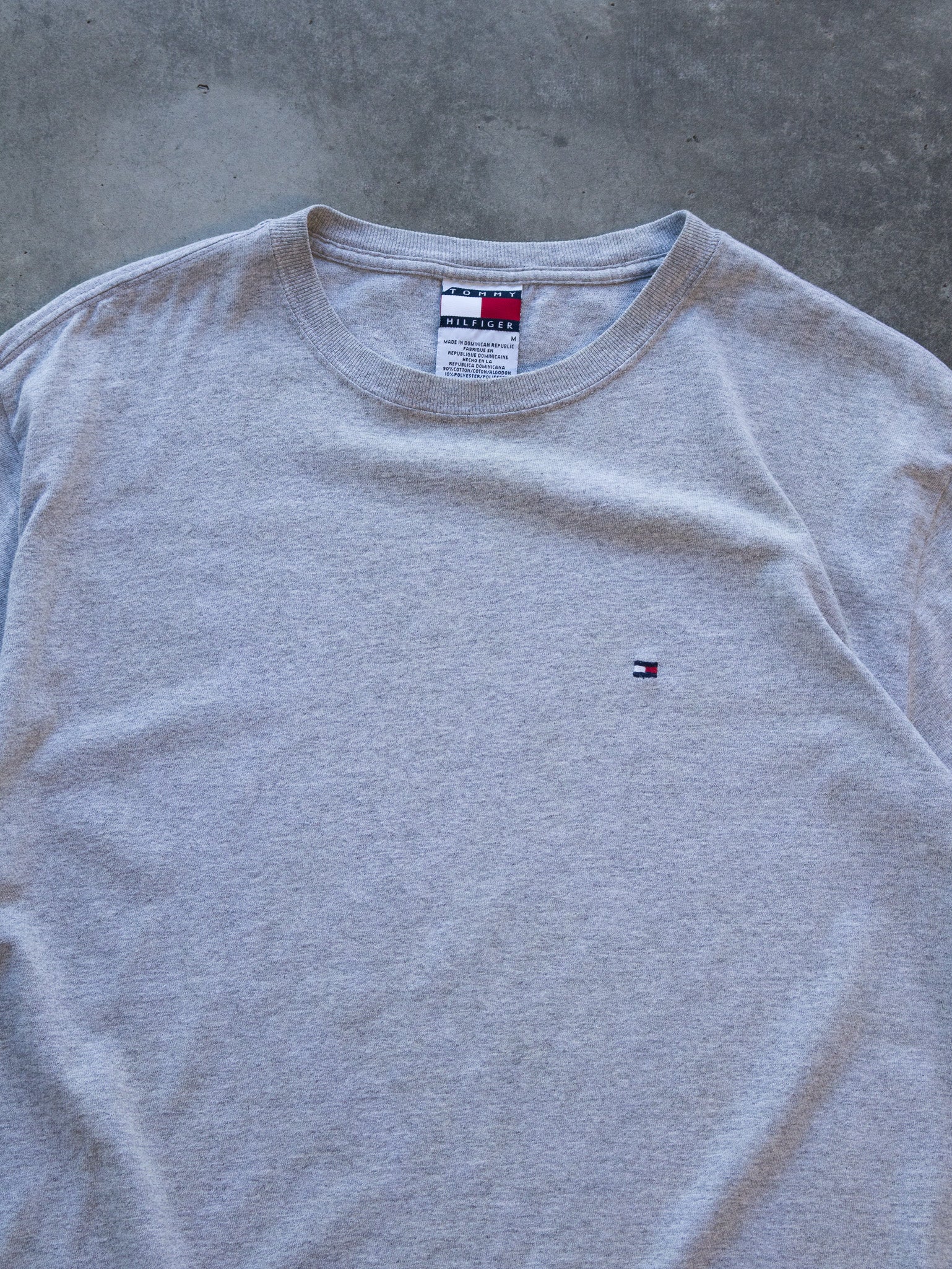 Vintage Grey Tommy Hilfiger Tee (M)