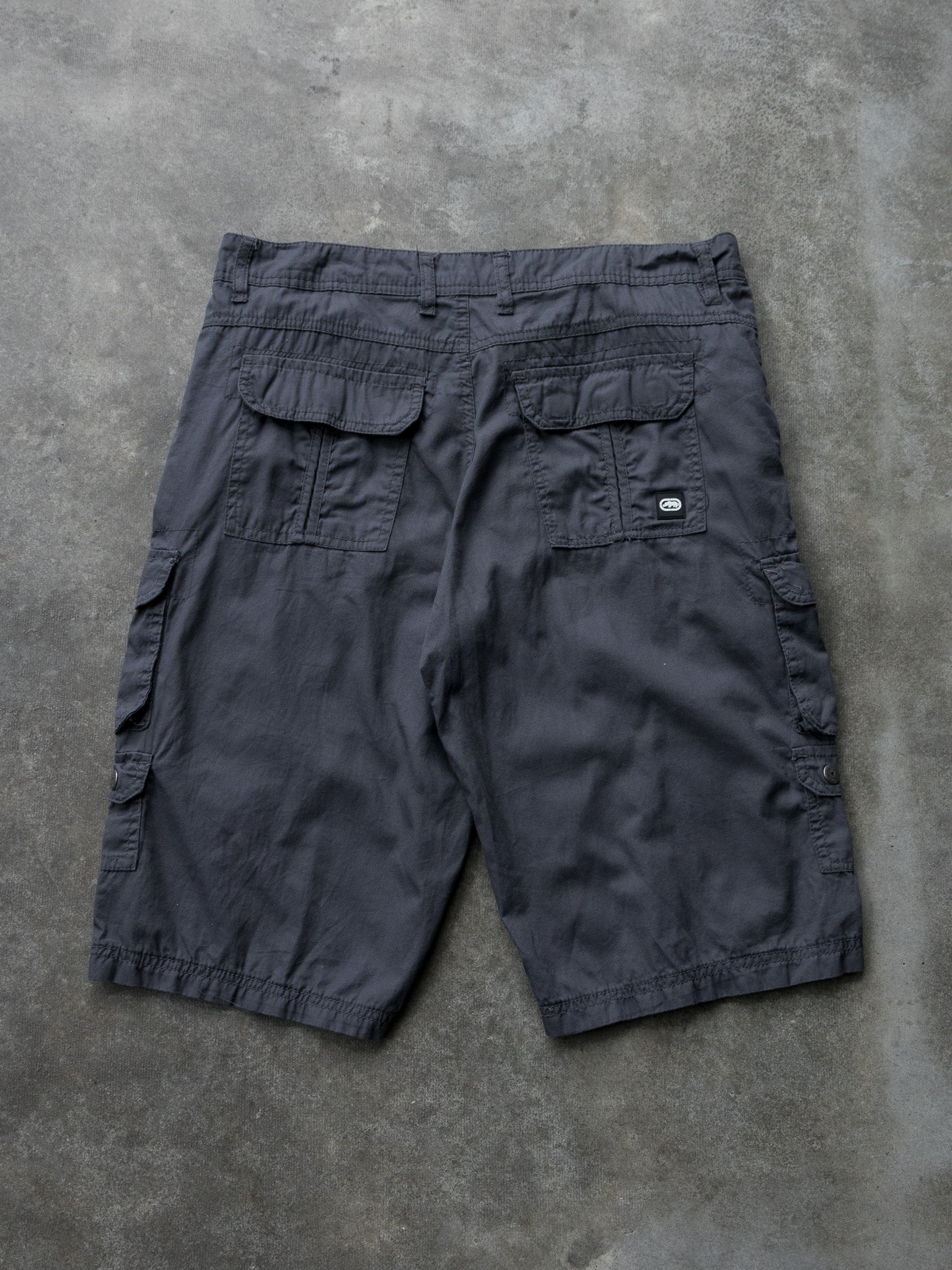 Vintage Grey Ecko Cargo Shorts (W32)