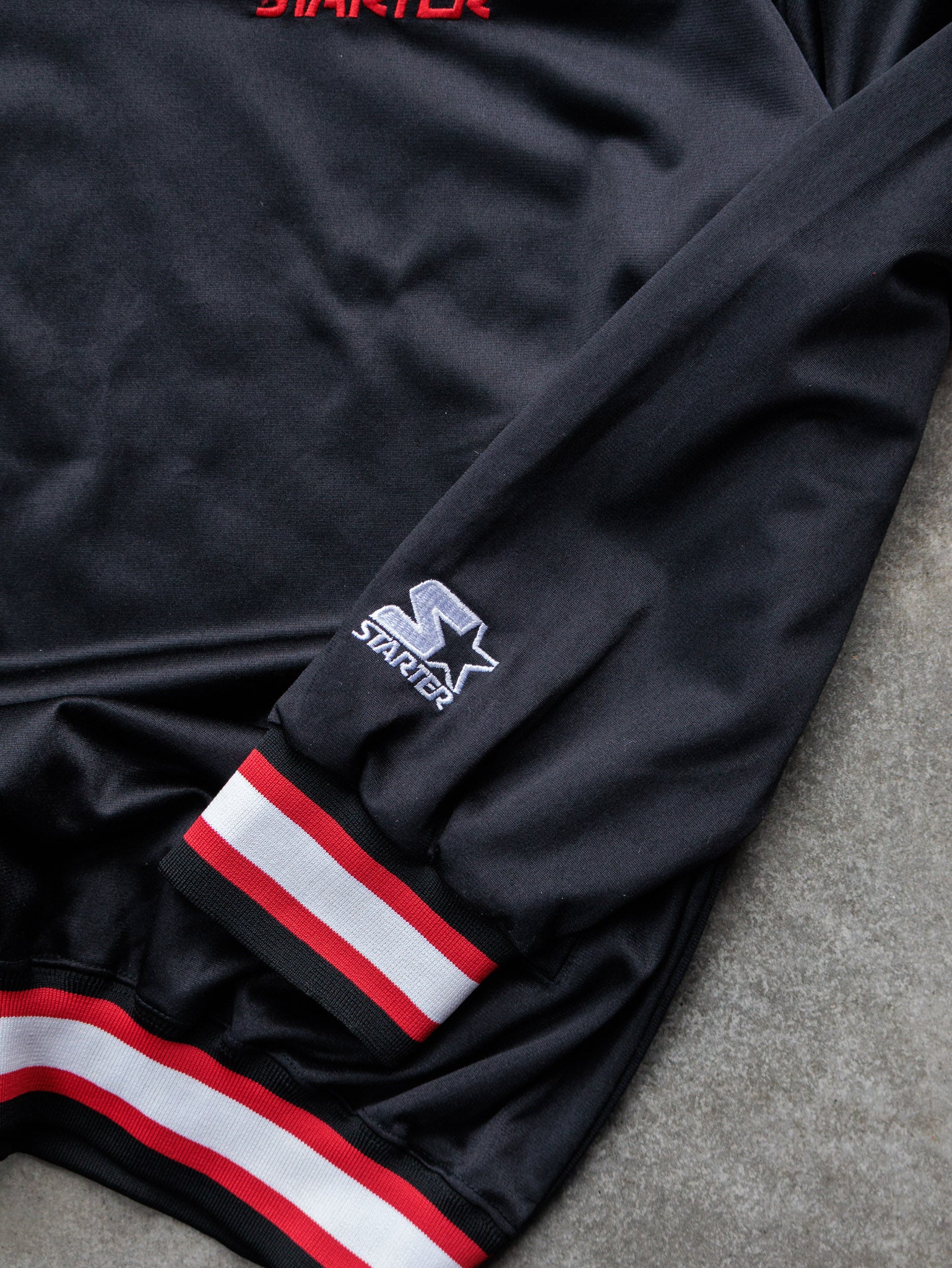 Vintage 90s Black Starter V-Neck Windbreaker (L)