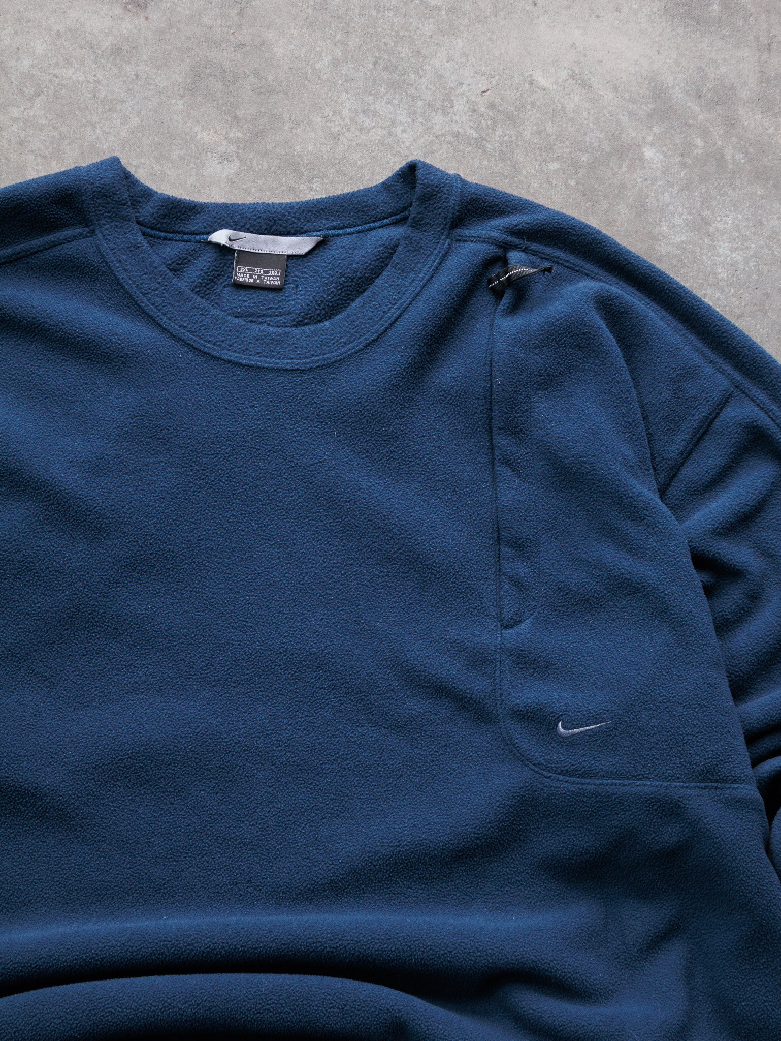 Vintage 00s Navy Nike Fleece Sweatshirt (2XL)